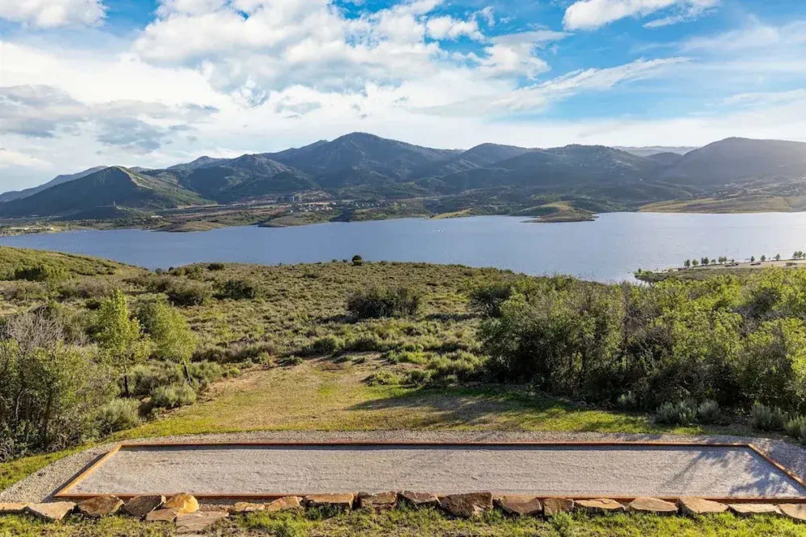 Reflection by Avantstay Sleeps 18 Lake Views Hot Tub Game Room