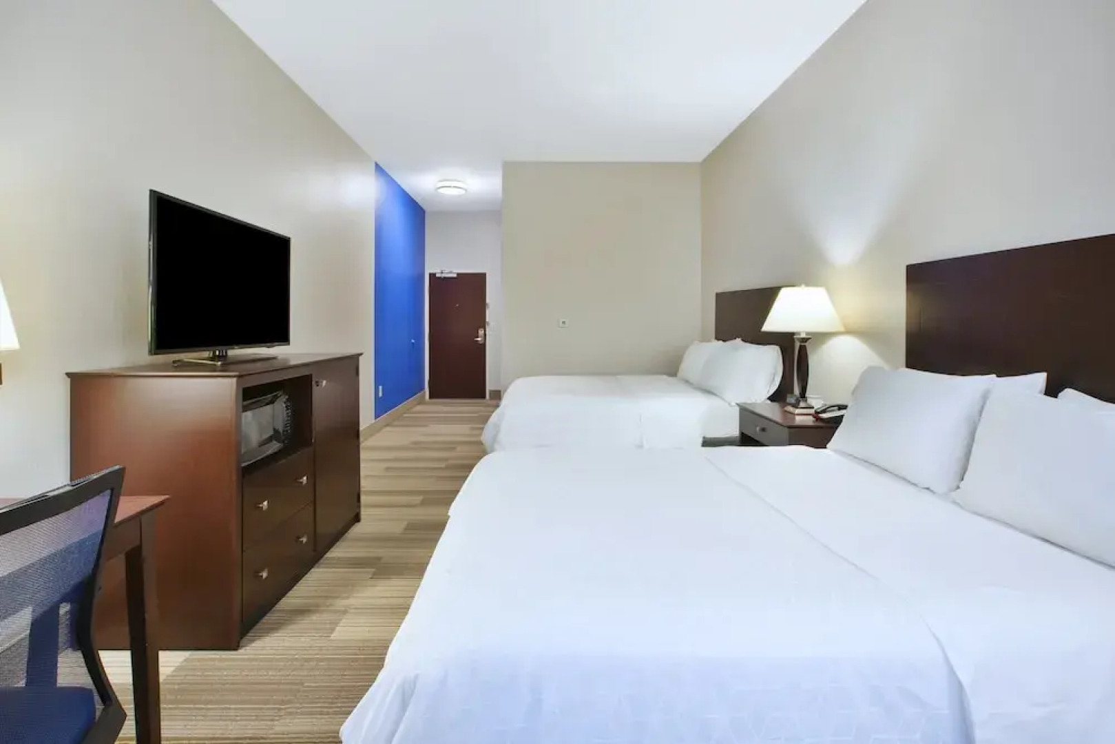 Holiday Inn Express & Suites Niles