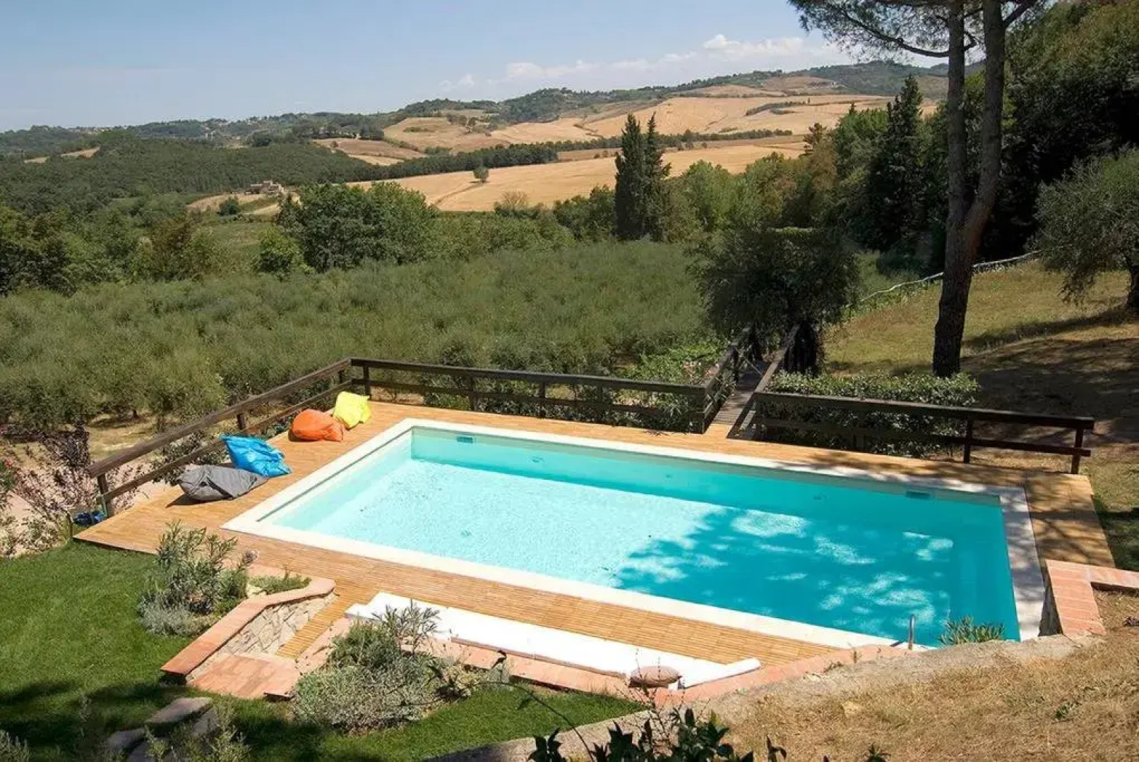 Stunning Country House overlooking Tuscany hills