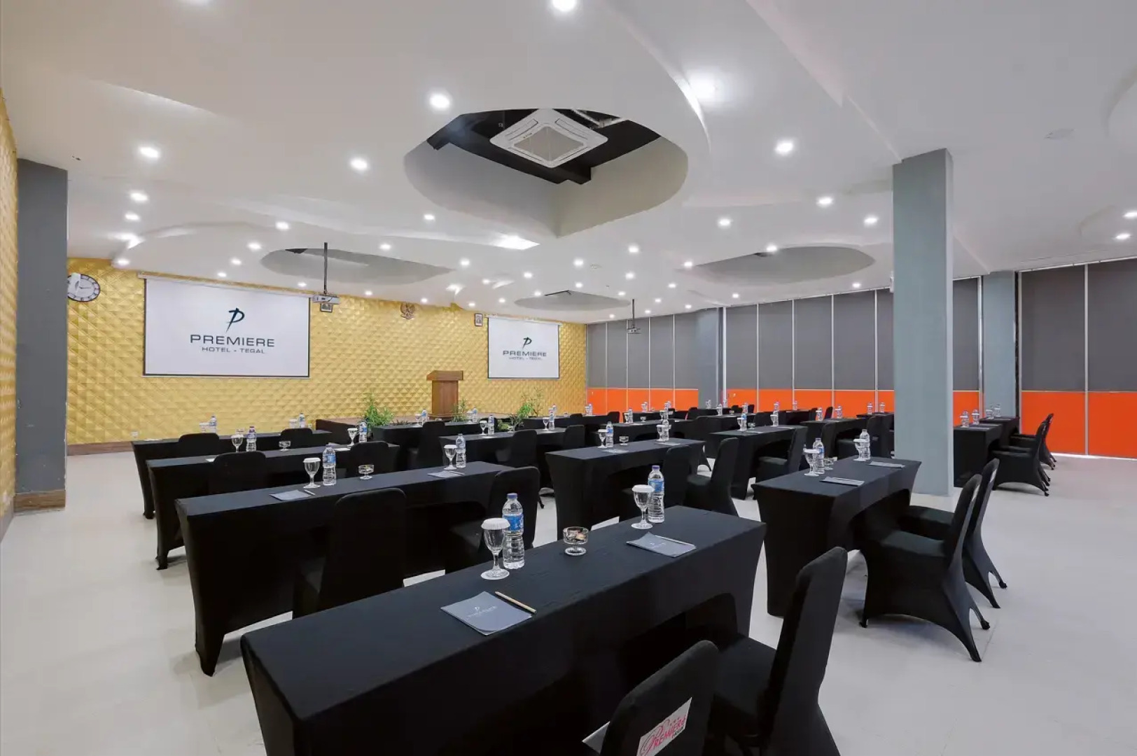 Premiere Hotel Tegal