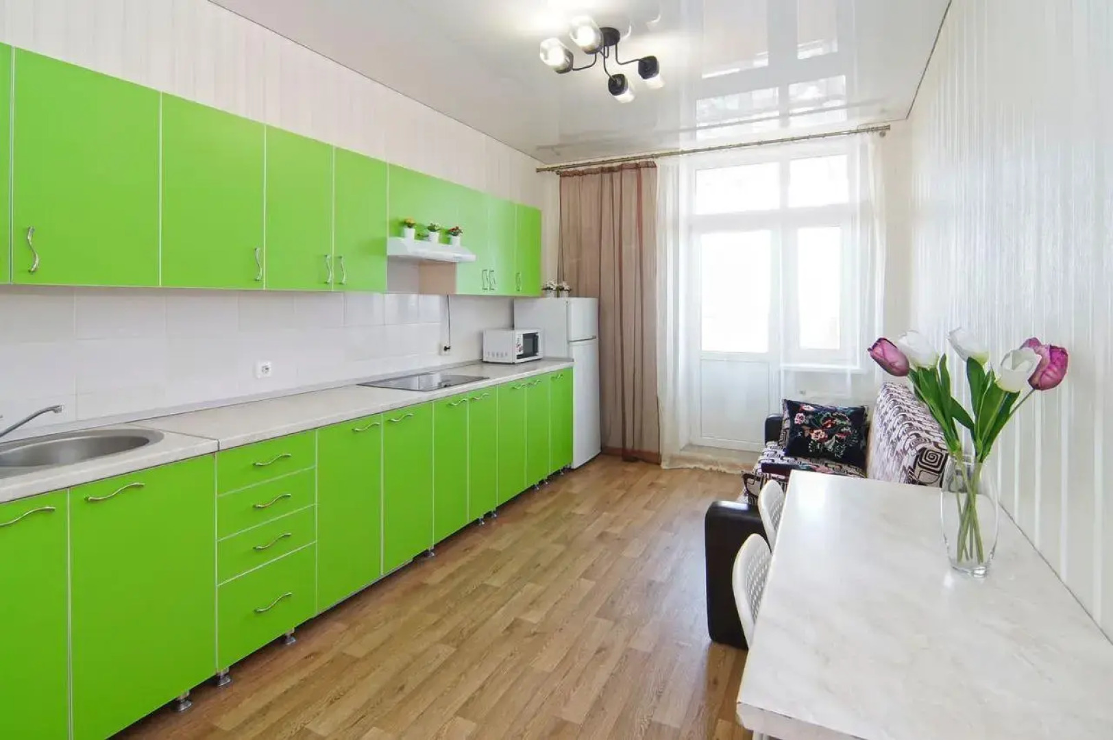 Family Apartments (Фэмили Апартментс) на улице Восточно-Кругликовская 18