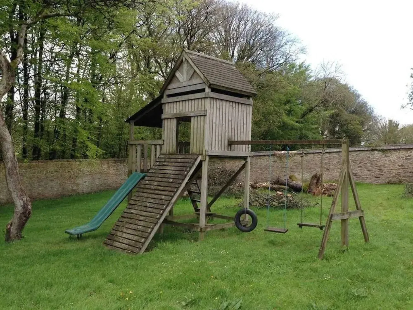 Lakeview Cottage