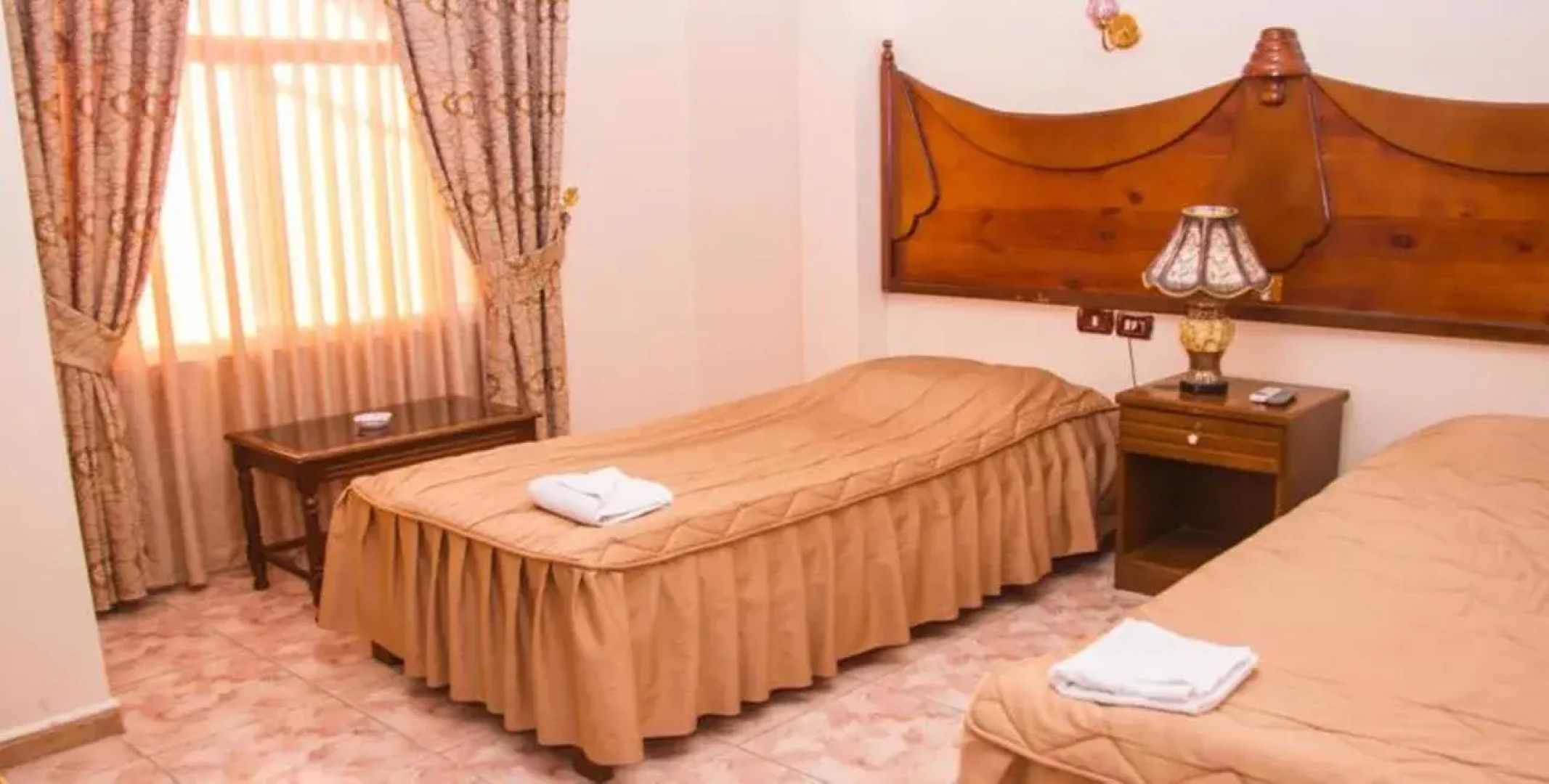 Al Anbat Midtown Hotel