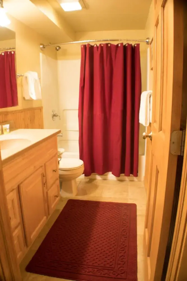 Chateaux Condominiums By Crested Butte Lodging