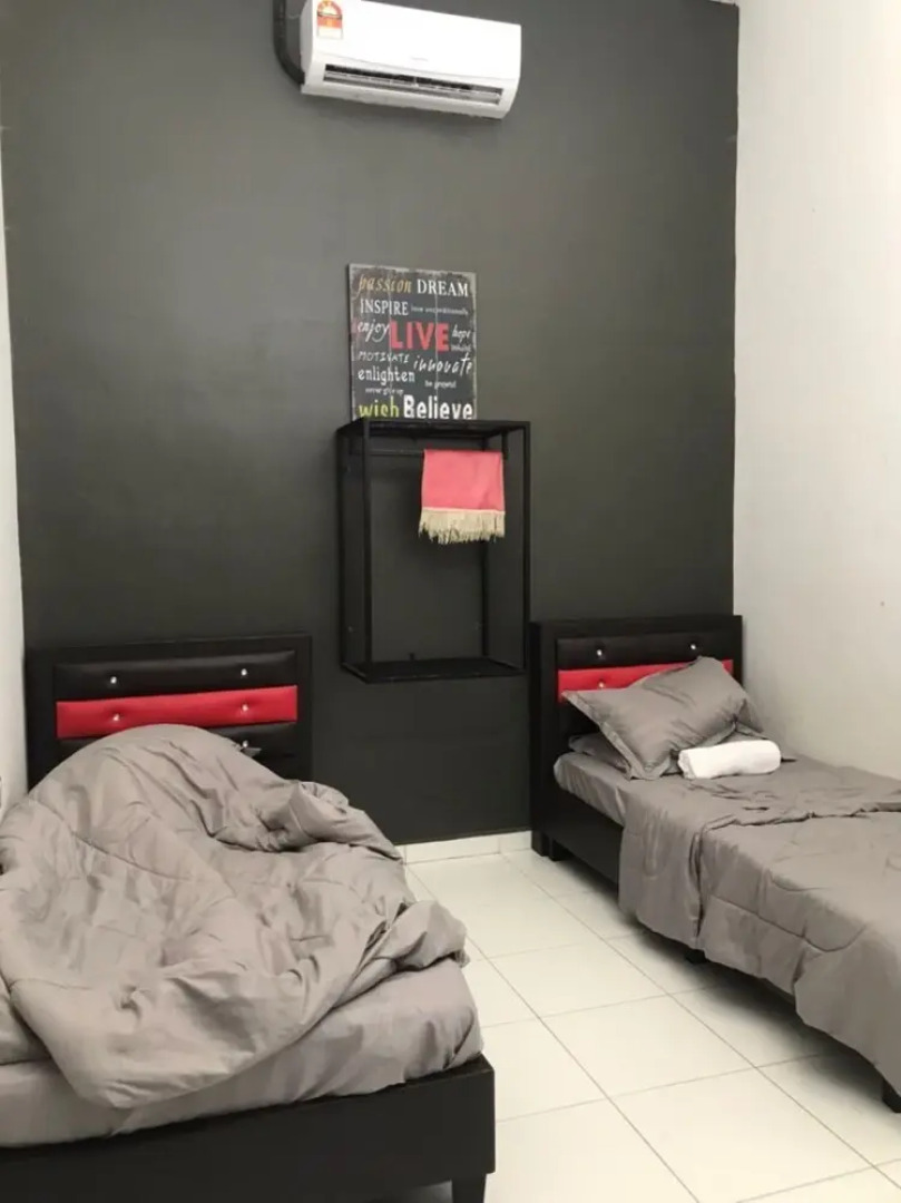 OYO Home 90360 Homestay Bandar Putra 3