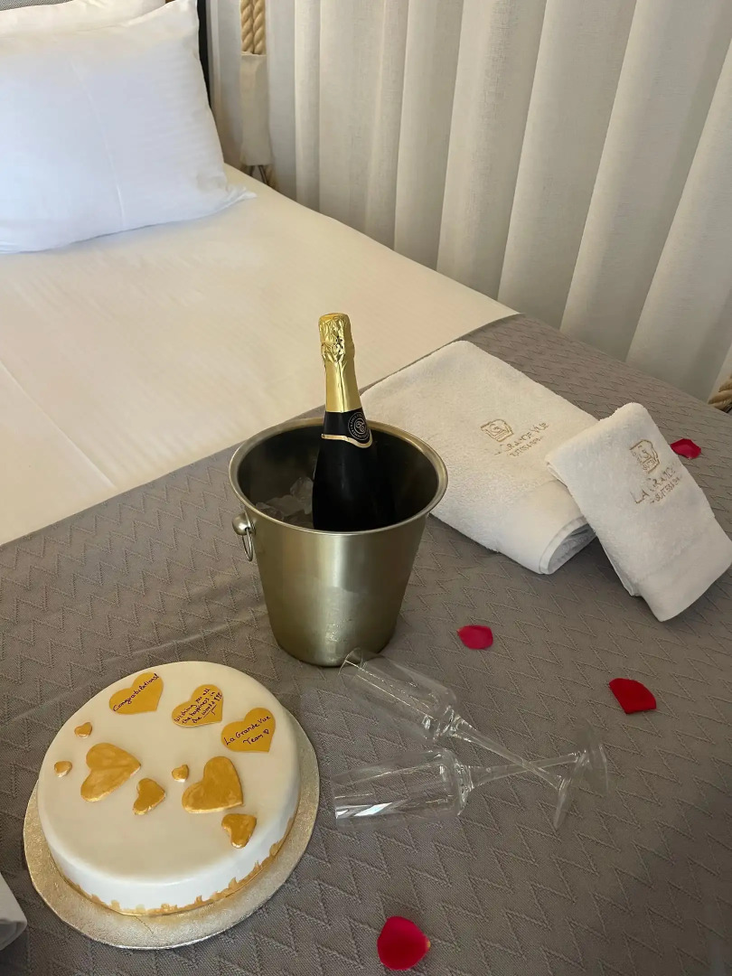 La Grande Vue Suites Naxos