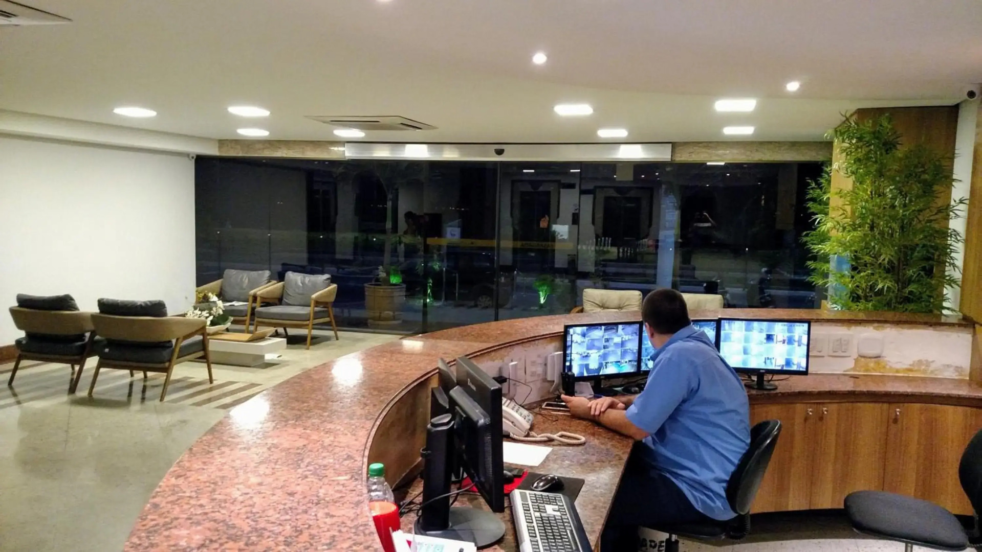 Flat Pasárgada 712, Free Bikes, pé na praia