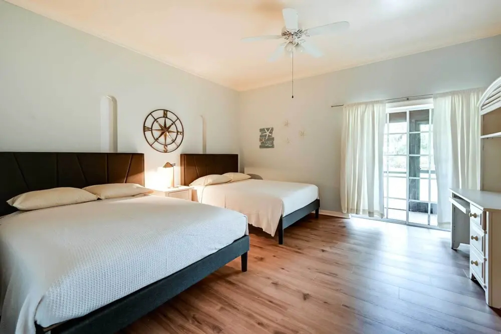 Bright Naples Vacation Rental: Close to Waterfront