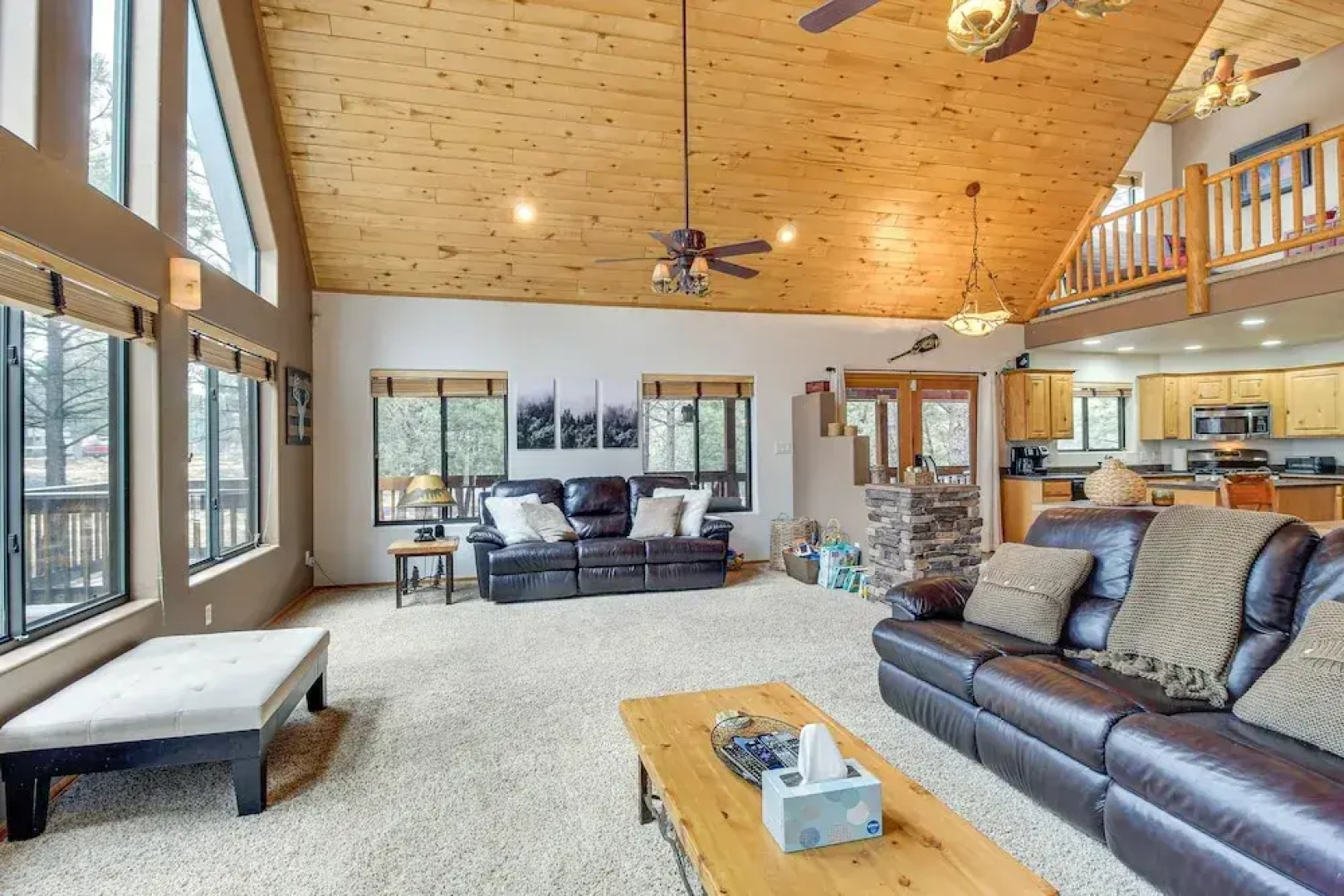 Tranquil Heber-overgaard Cabin w/ Decks & Grill!, Heber