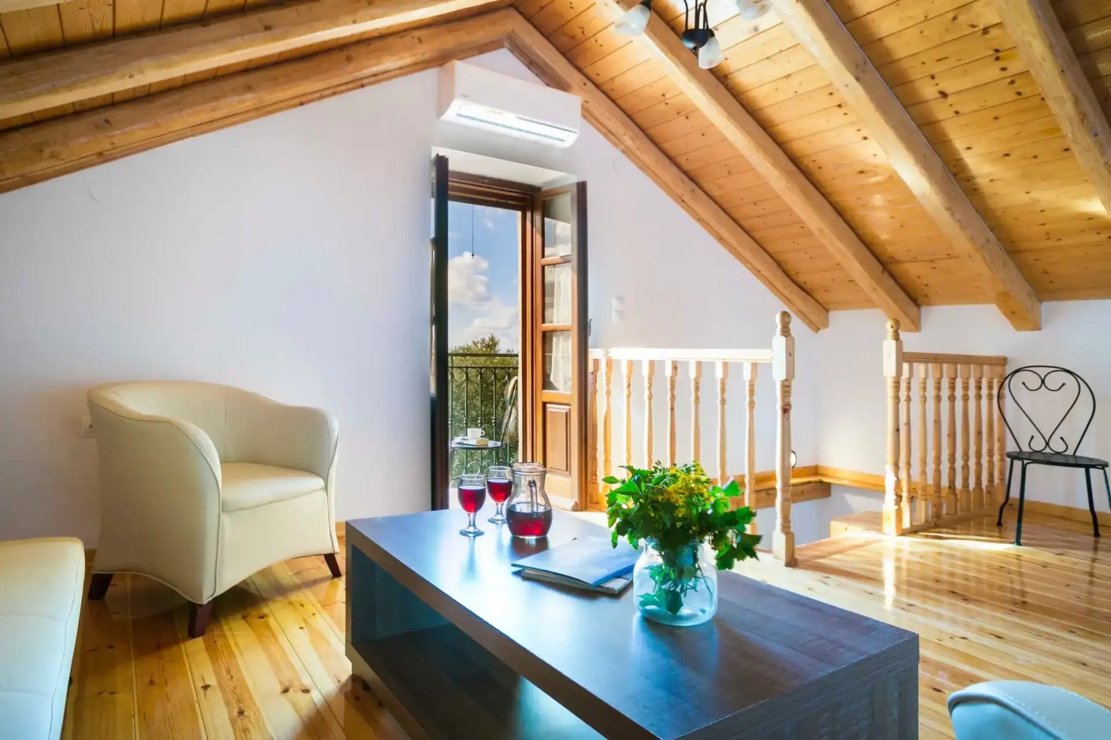 Tettix Summer House