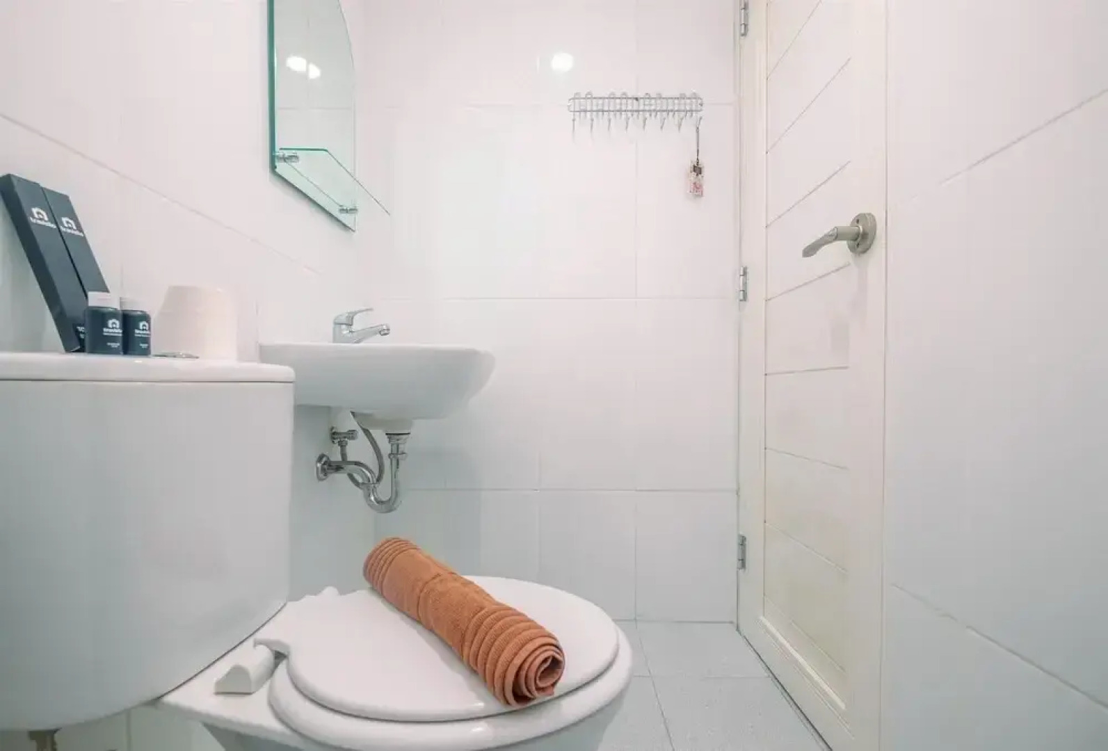 New Furnished Tamansari Mahogany Studio Apartment with Modern Style