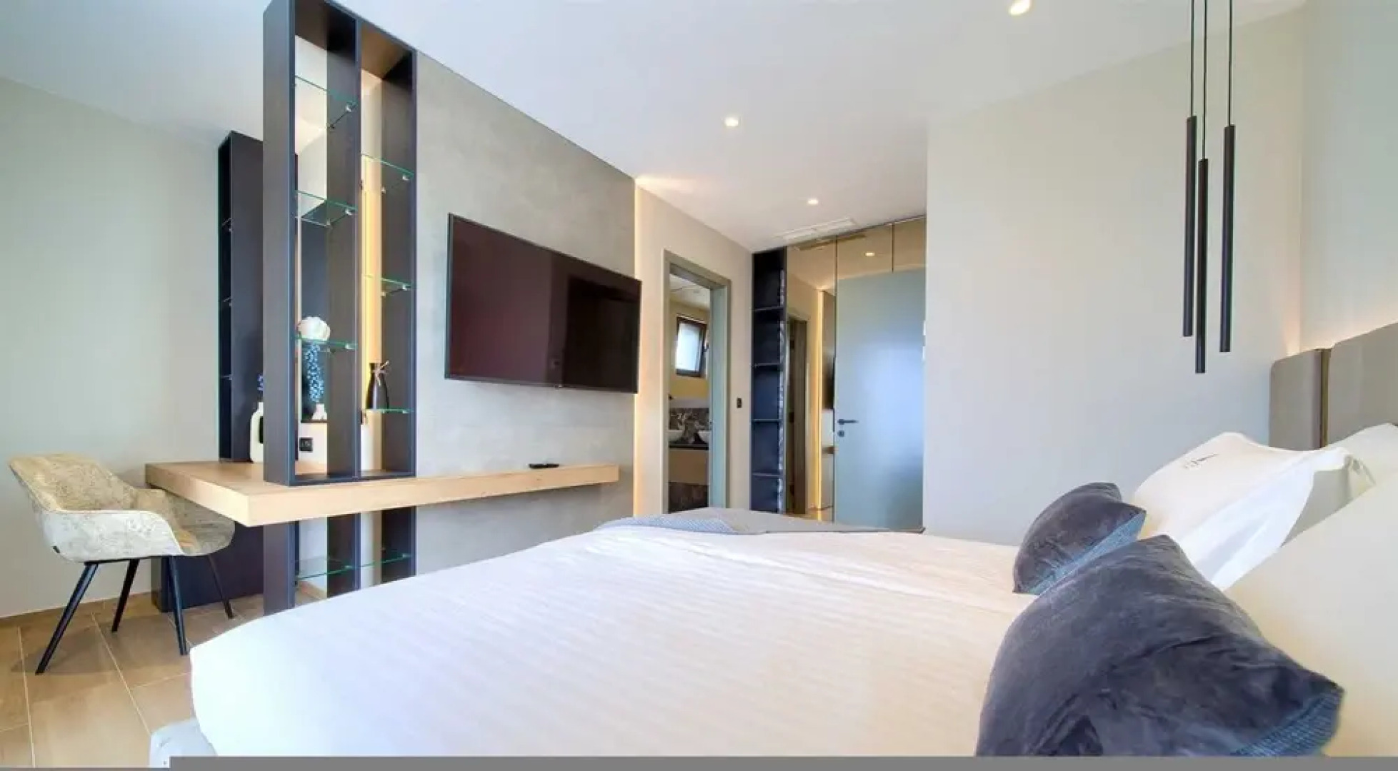 Villa Lord With Heated Pool Jacuzzi and Sauna