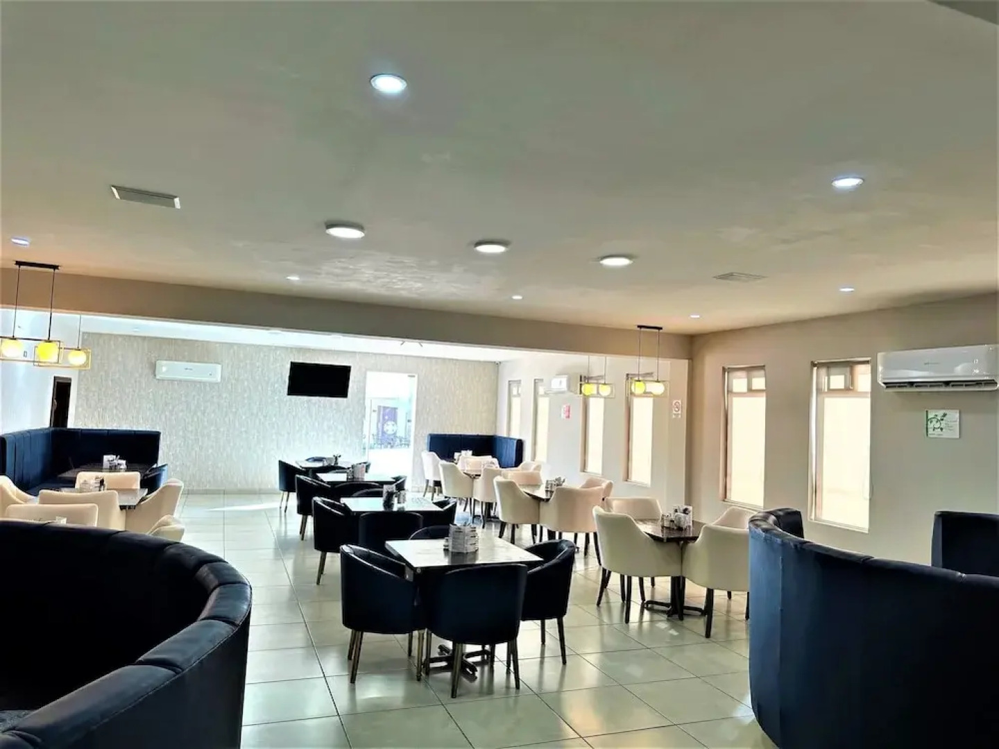 Kavia Meoqui Hotel & Suites