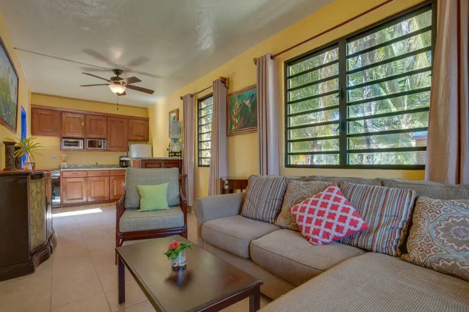 Coconut Row Boutique Hotel
