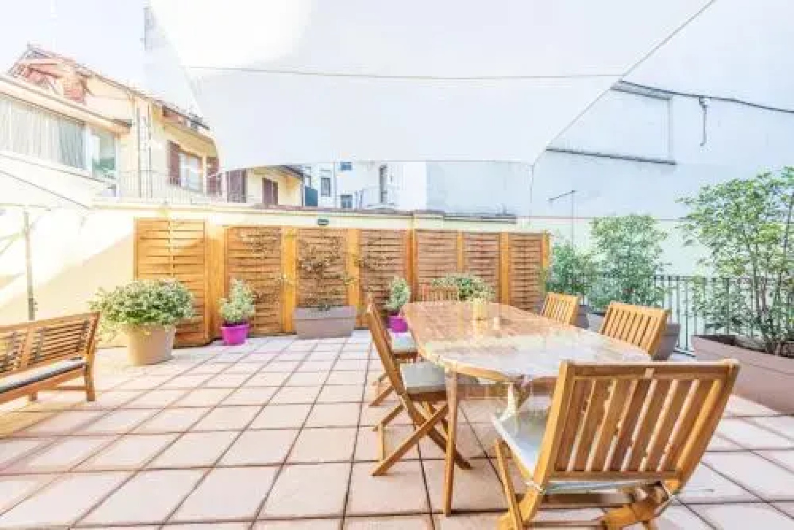 Il terrazzo e l'appartamento diVino