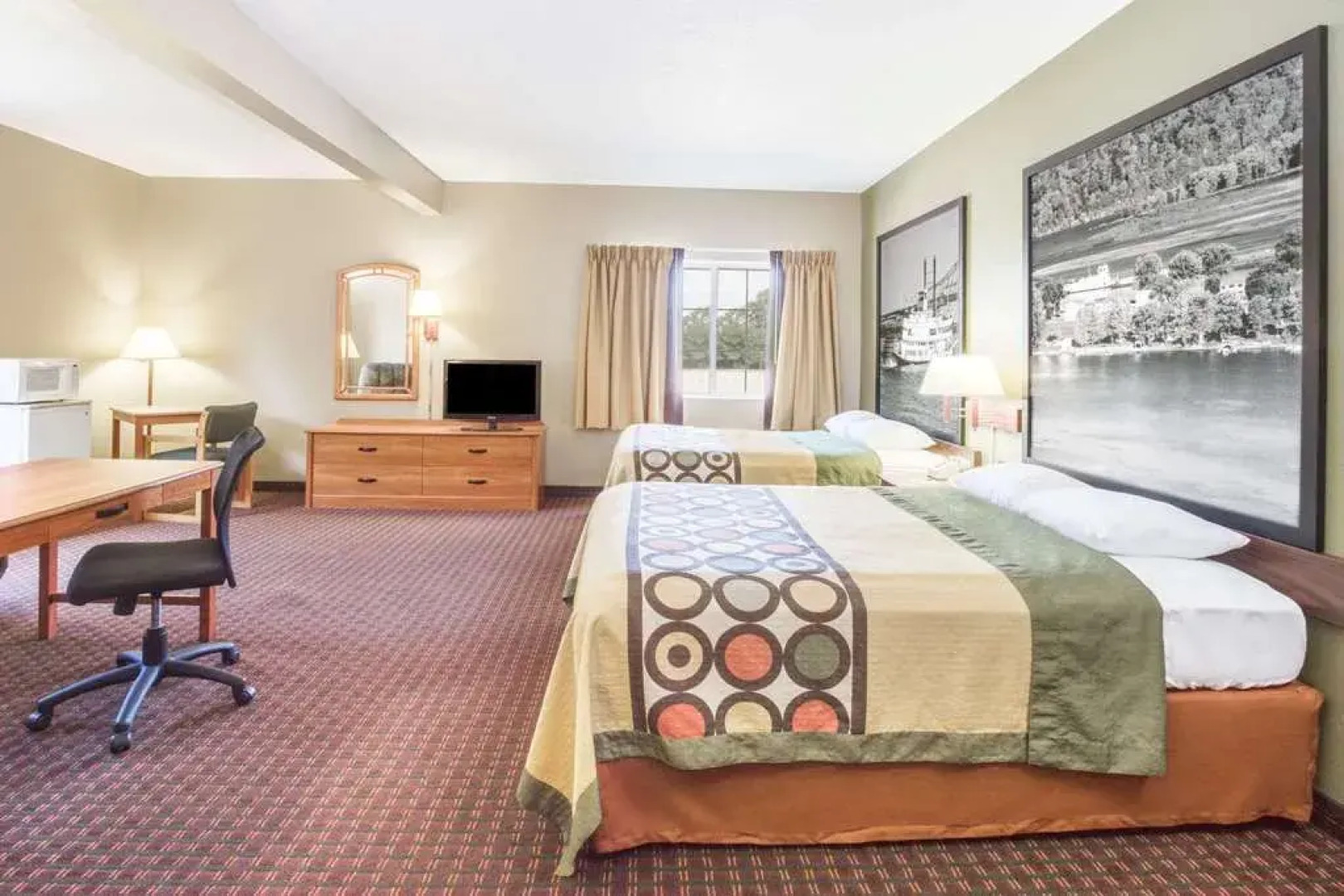 Super 8 Le Claire/Quad Cities