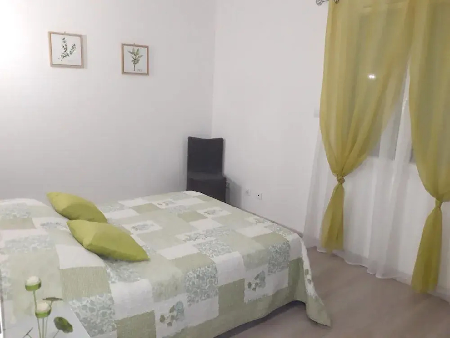 House with 2 Bedrooms in Pujaut, with Enclosed Garden And Wifi