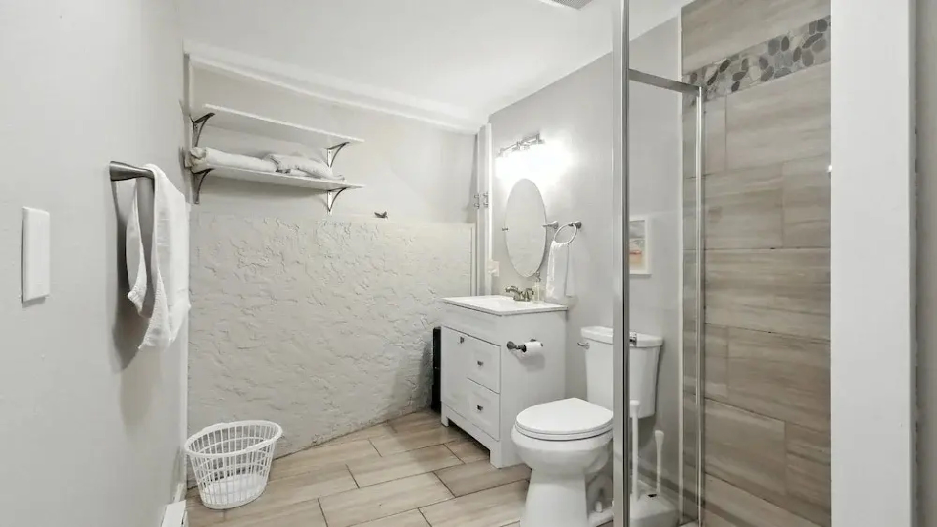 Charming Cabin W/ Scenic Views Near Uc Health 2 Bedroom Cabin