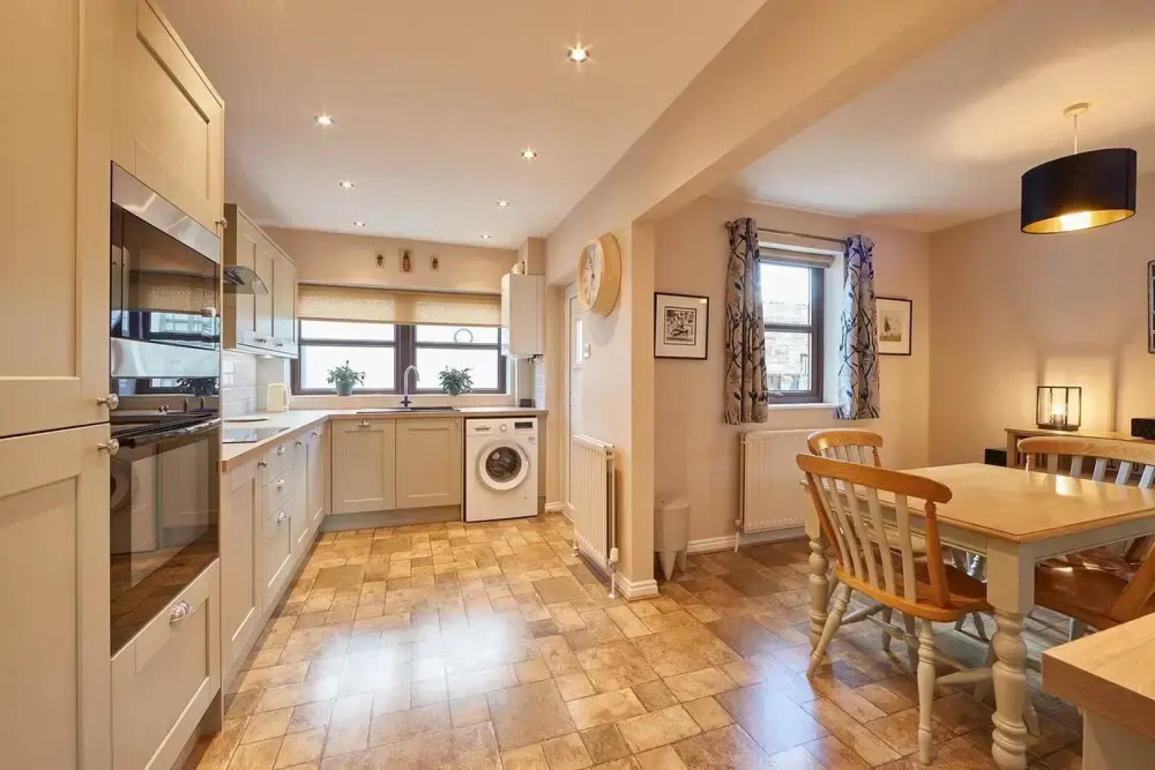 Wood Street Cottage