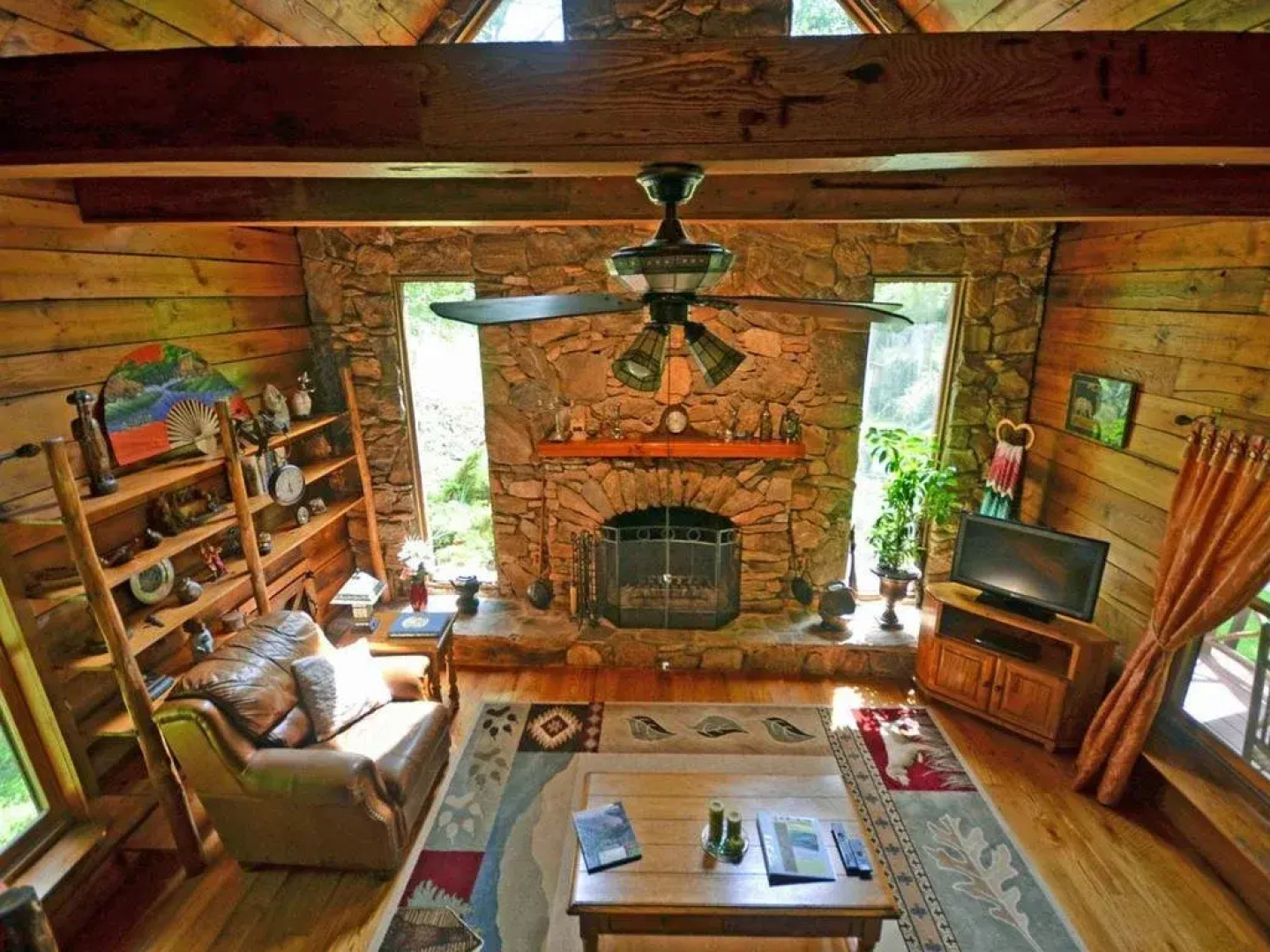 Cherokee Creekside Cabin