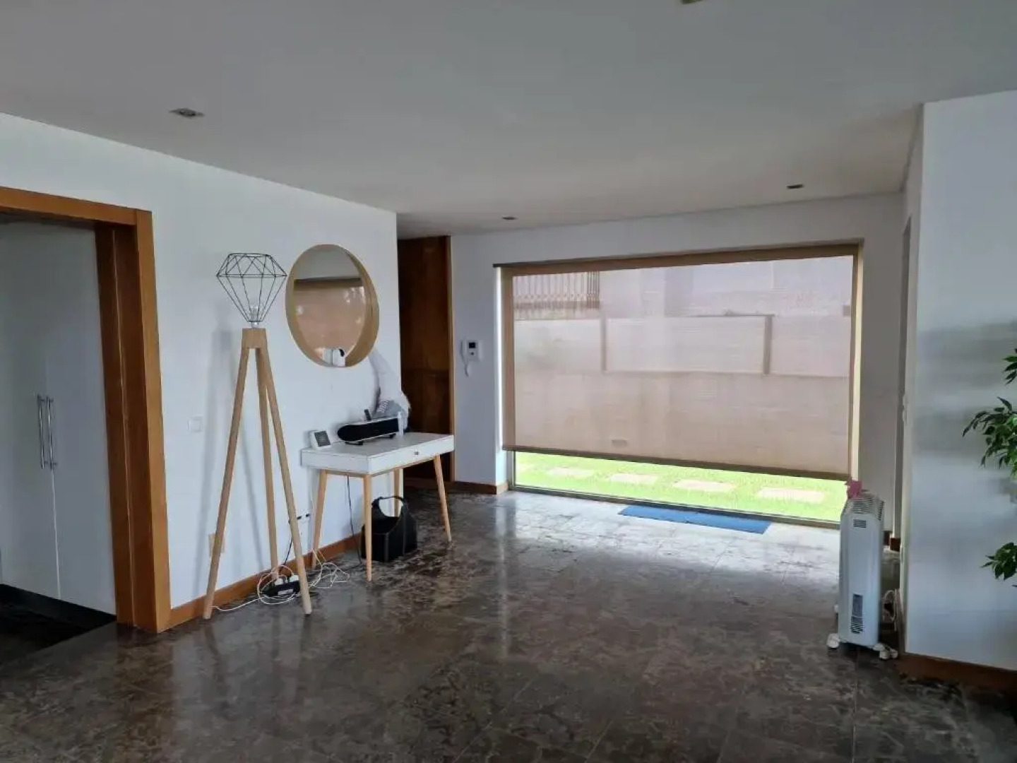 Family house with pool and beautiful river view