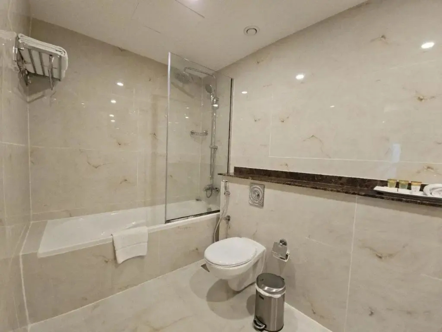 Royal Concorde Hotel & Suite