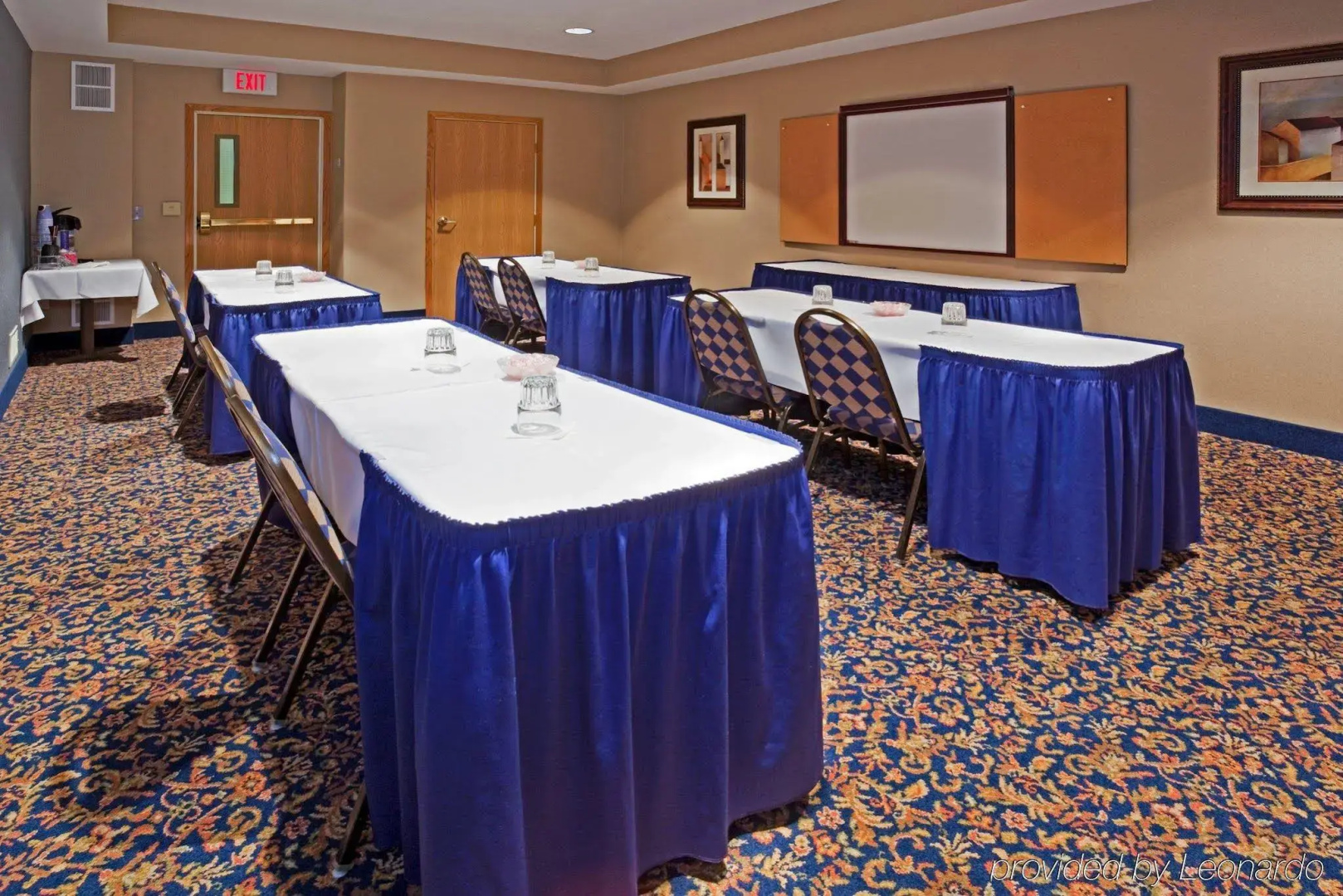 Holiday Inn Express Hotel & Suites St. Cloud by IHG
