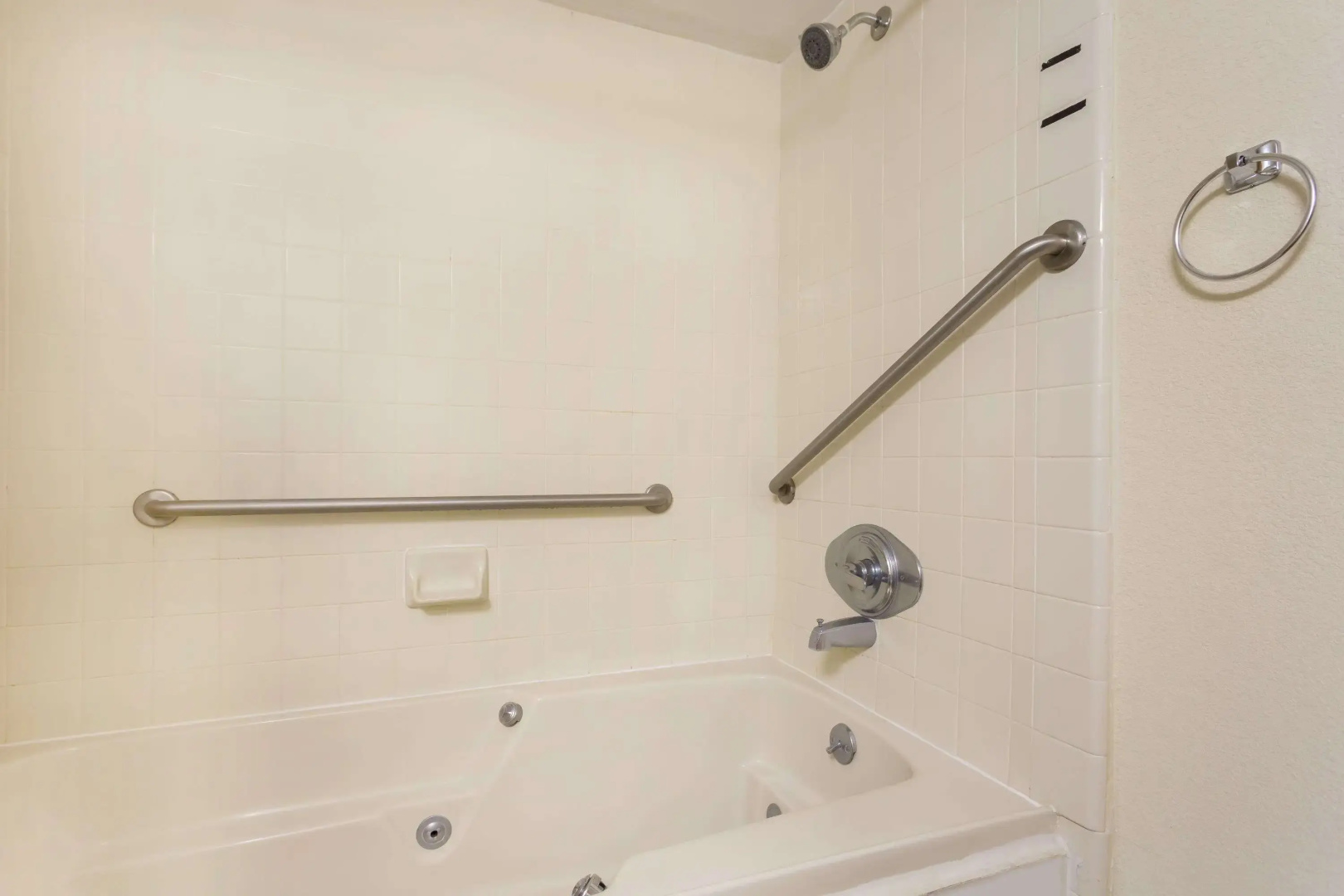 Howard Johnson by Wyndham Williamsburg