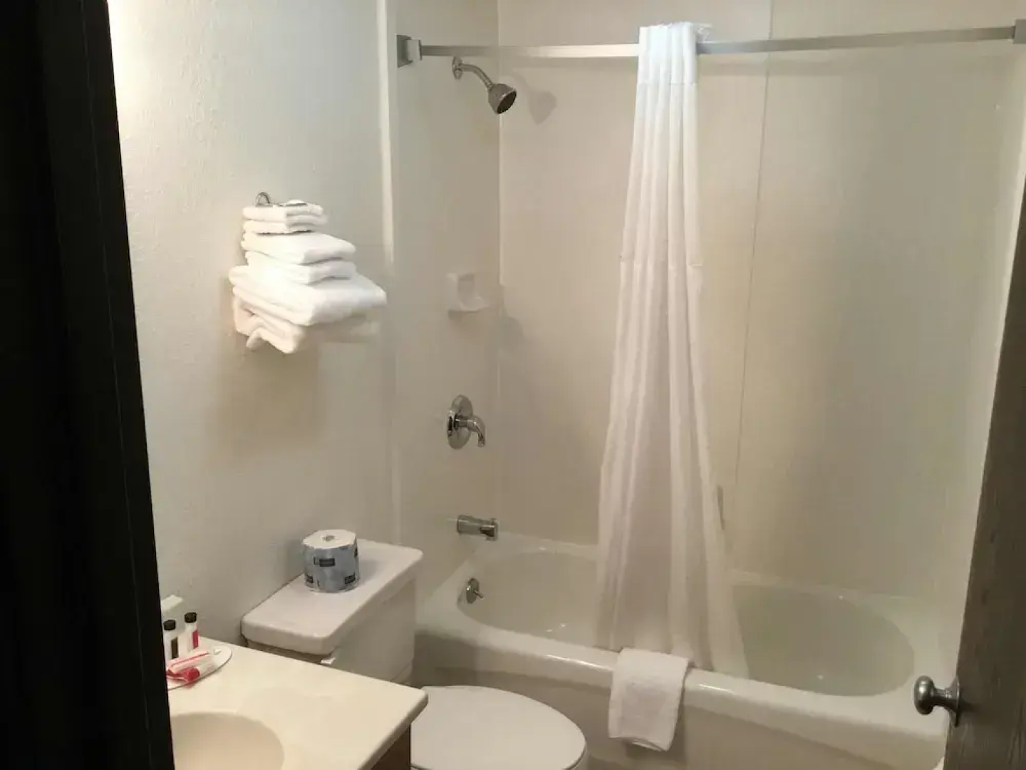 Super 8 Portland/Westbrook Area