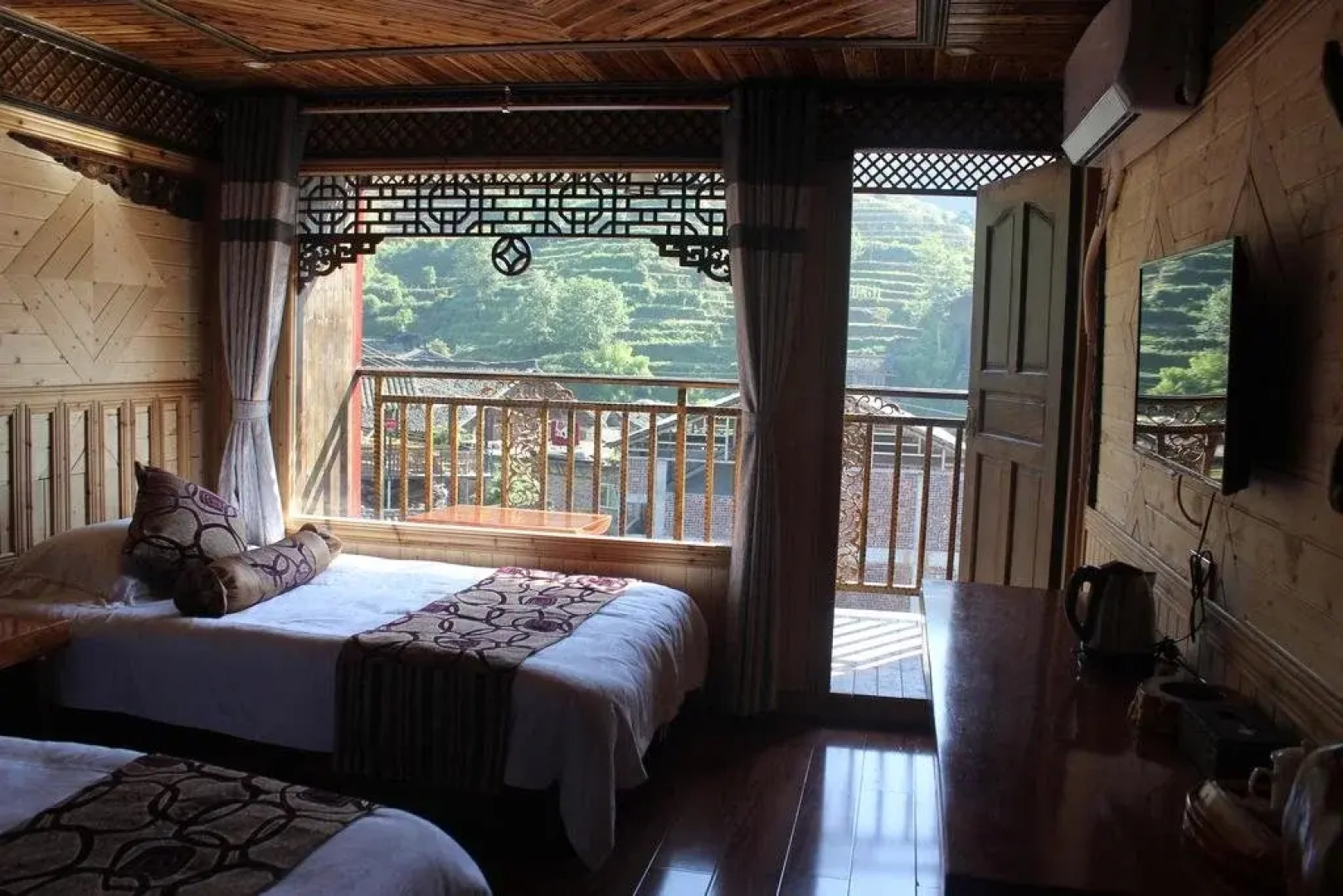 LongShenglongji Hotel