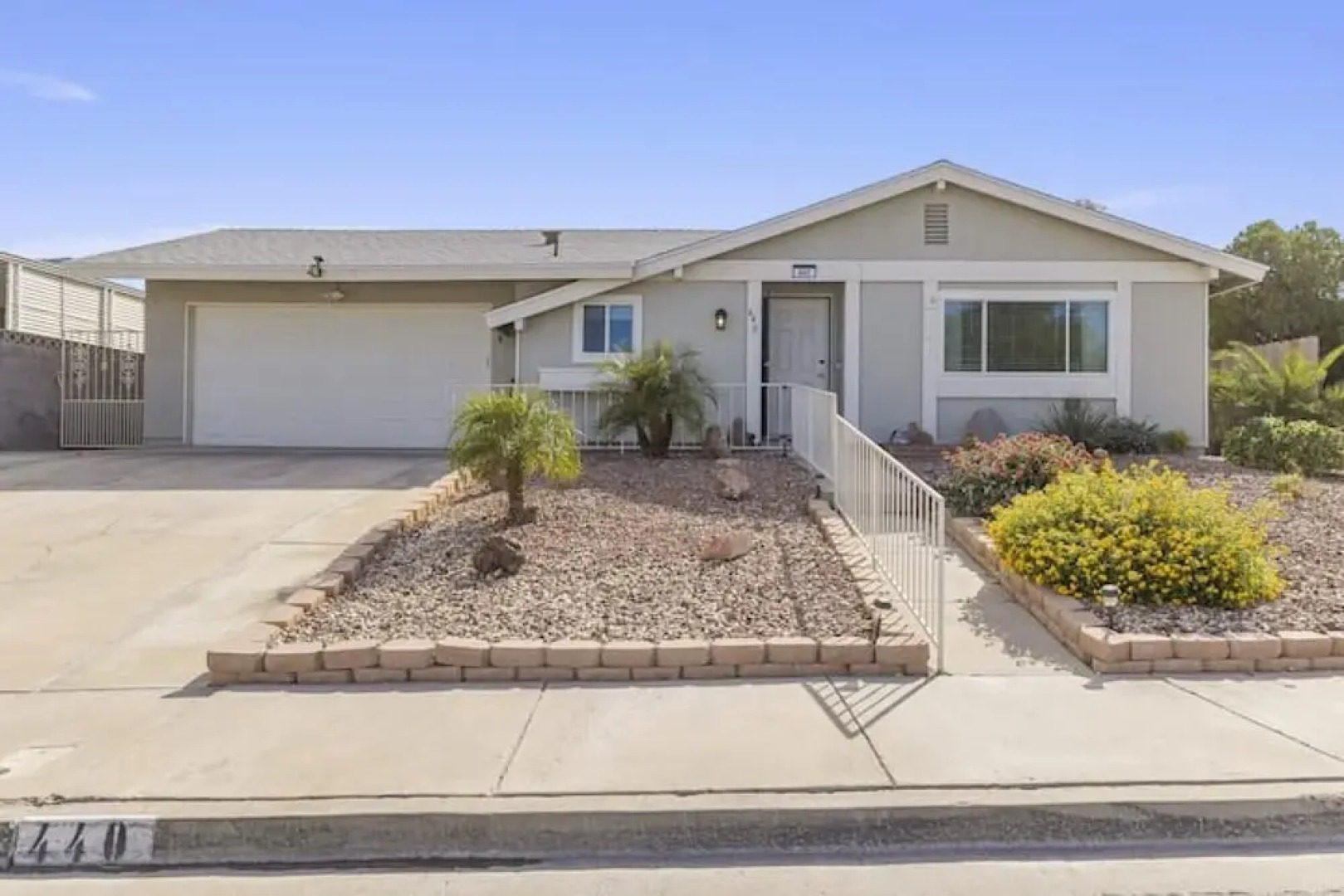 Scenic A Cozy Vegas Stay With Private Jacuzzi