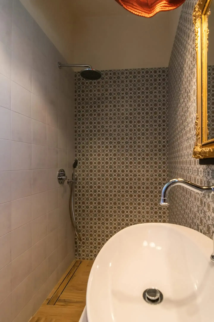 Harites Home Apartments Adamas