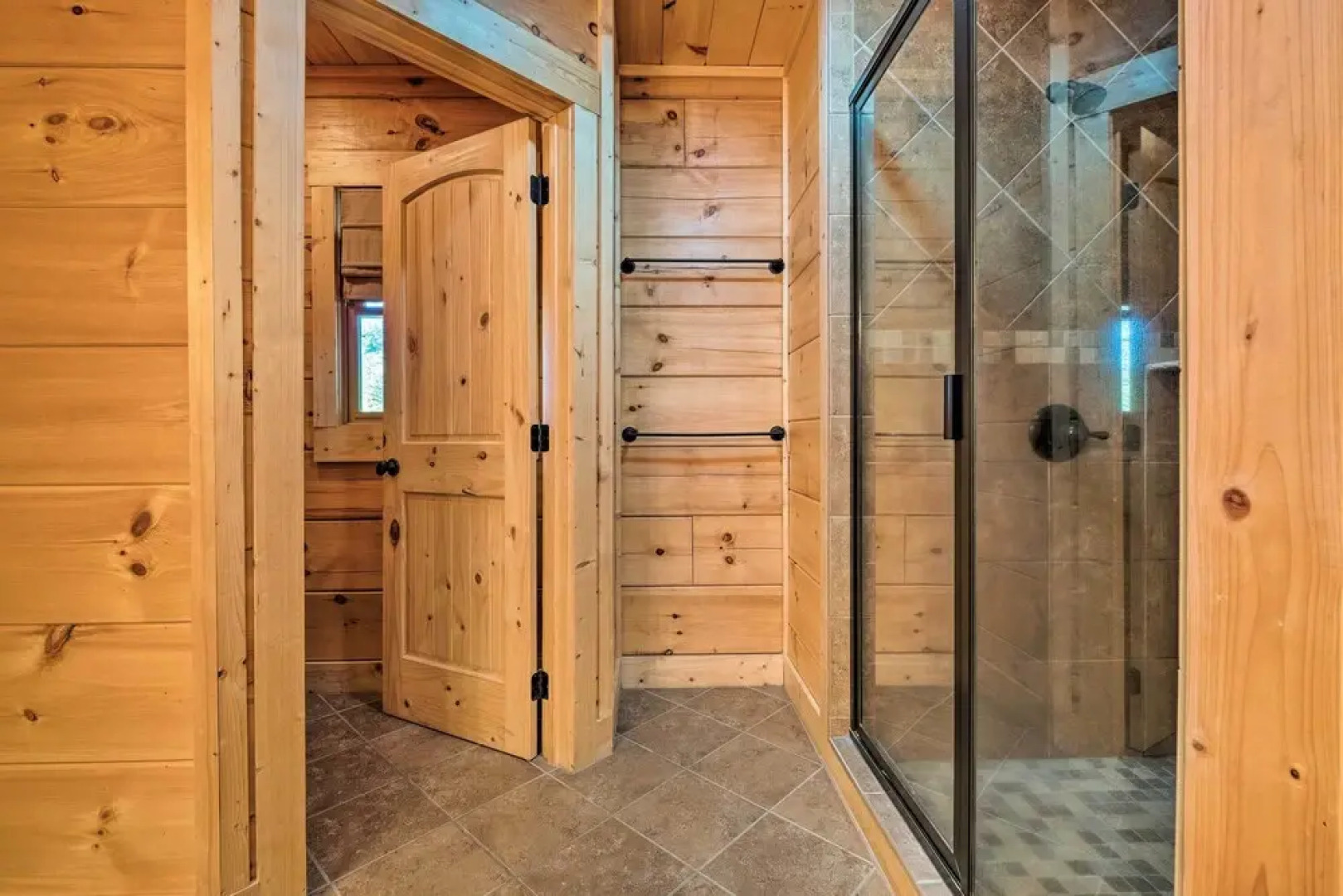 Pigeon Forge Cabin w/ Brand New Hot Tub & Views!