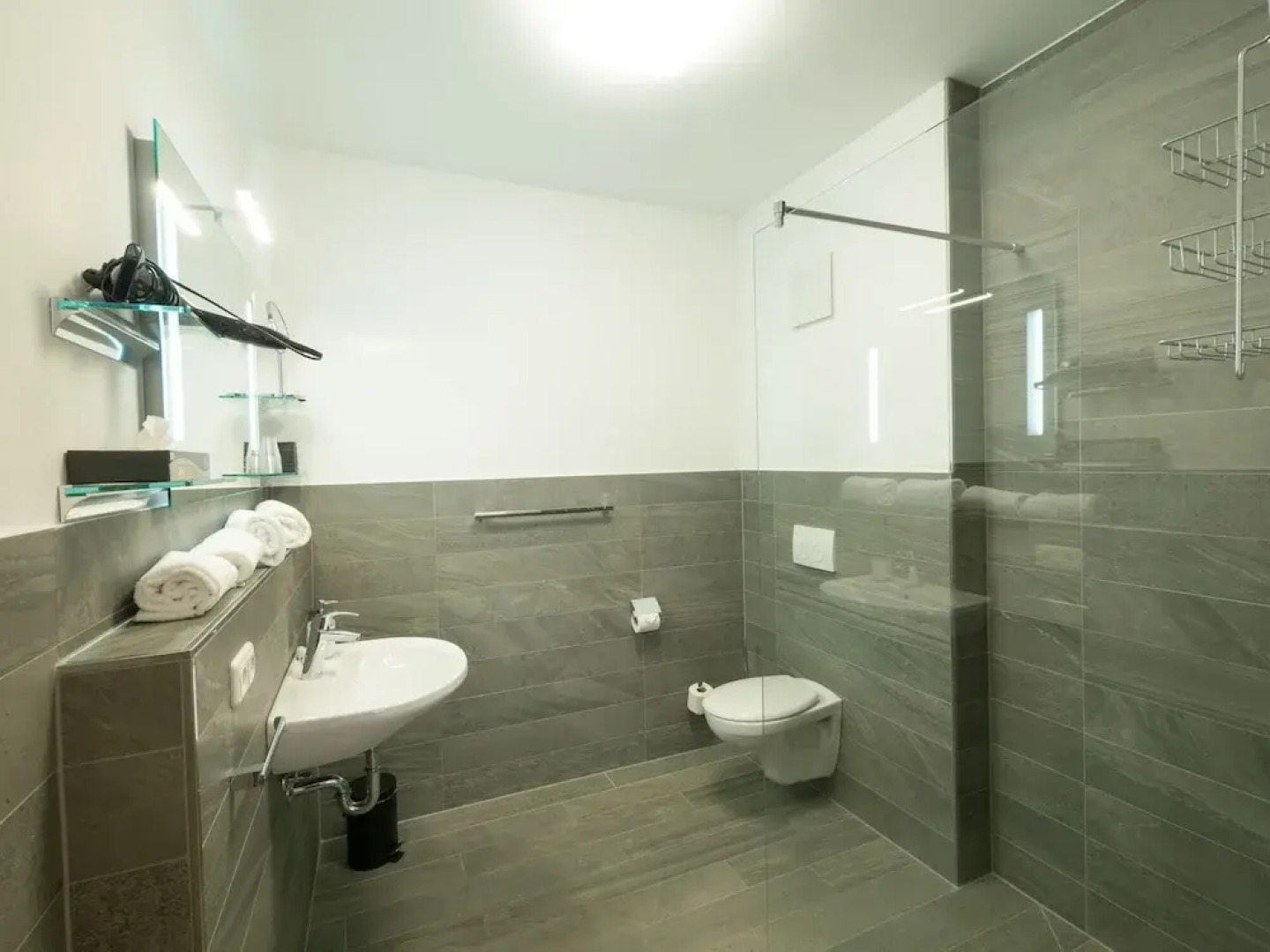 Weinbar und Hotel FahrAway