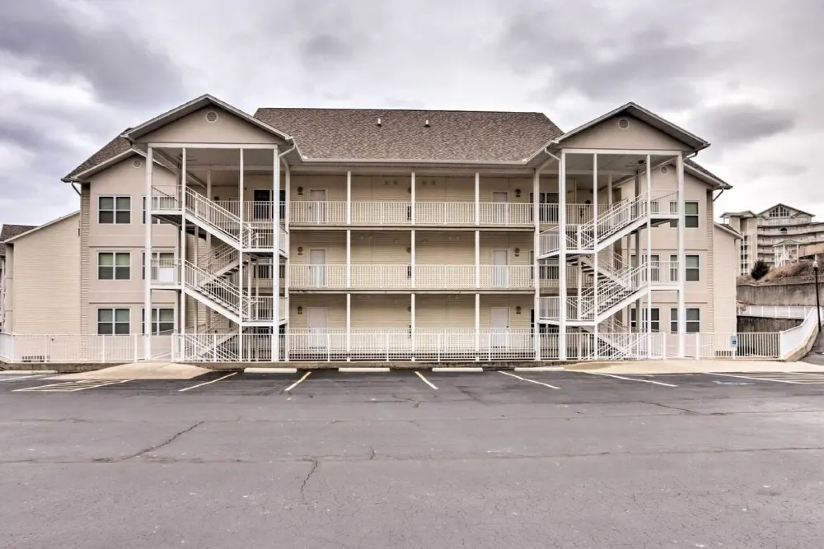 Private Boat Slip: Lake-view Osage Beach Getaway!