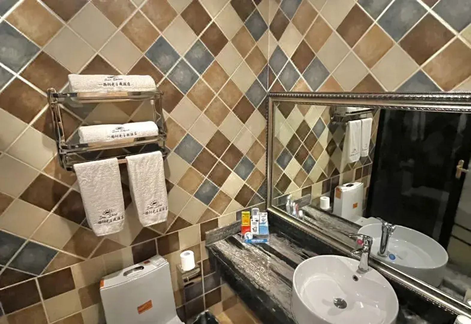 Sunshine Hotel 1st Road (Altay Emerald Bay)