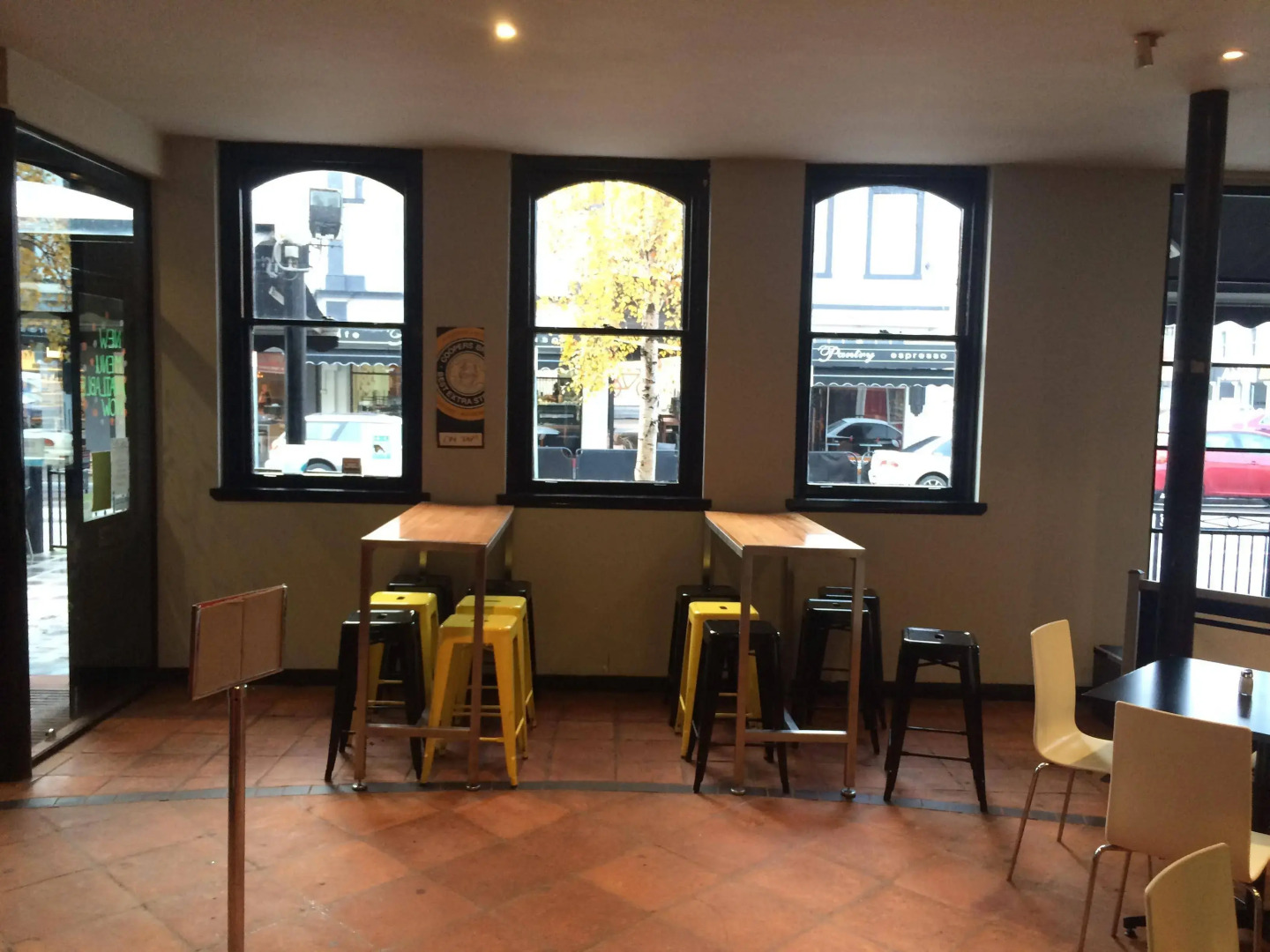 Star Bar Cafe & Hotel