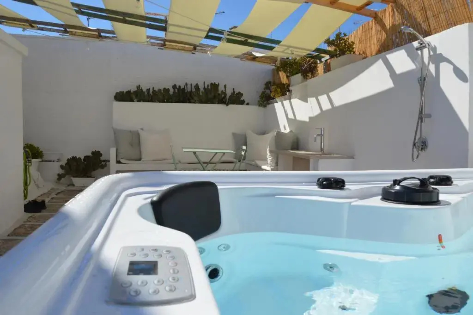 21mq Suite Home