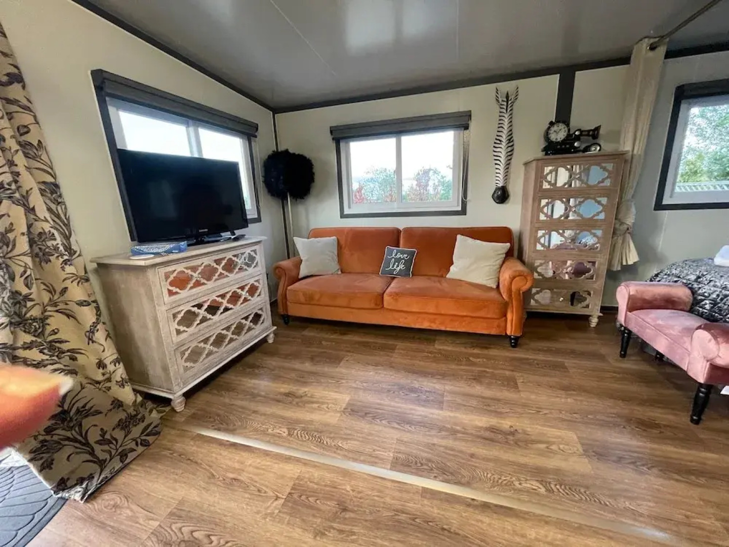 Birch Tree Lodge, Sleeps 4, Set in 3 Acres