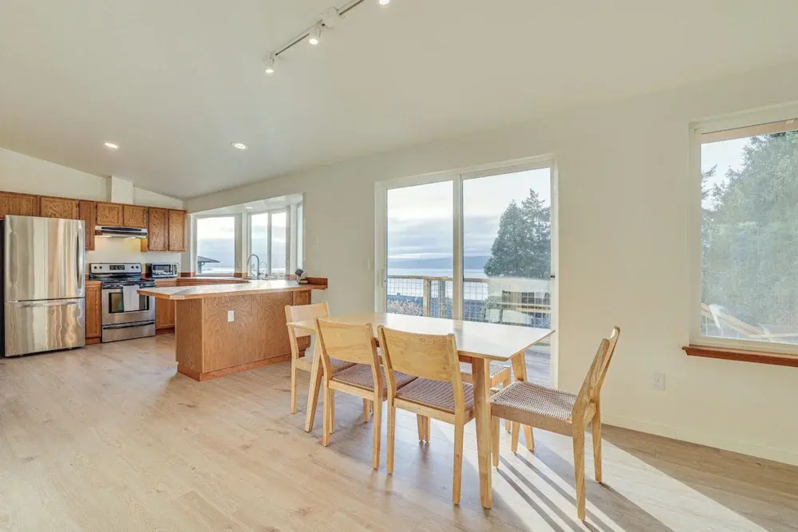 Port Townsend Escape w/ Deck, Bay & Mountain Views