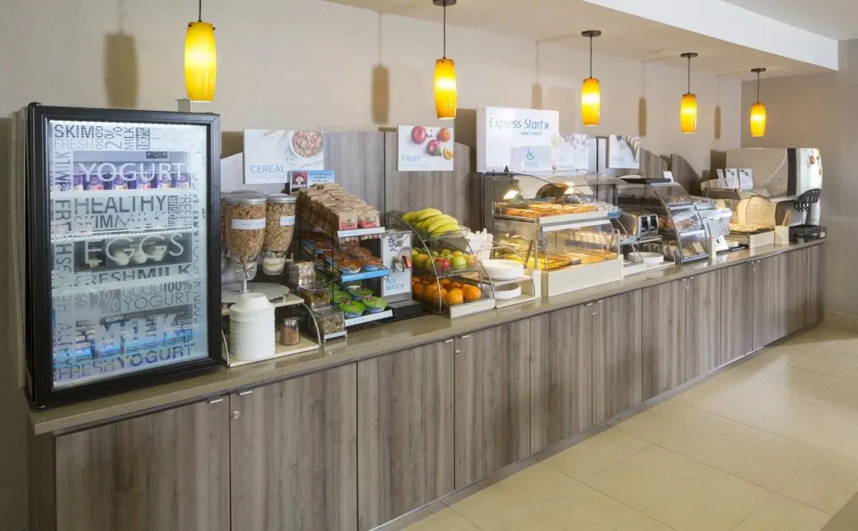 Holiday Inn Express & Suites DFW - Grapevine by IHG