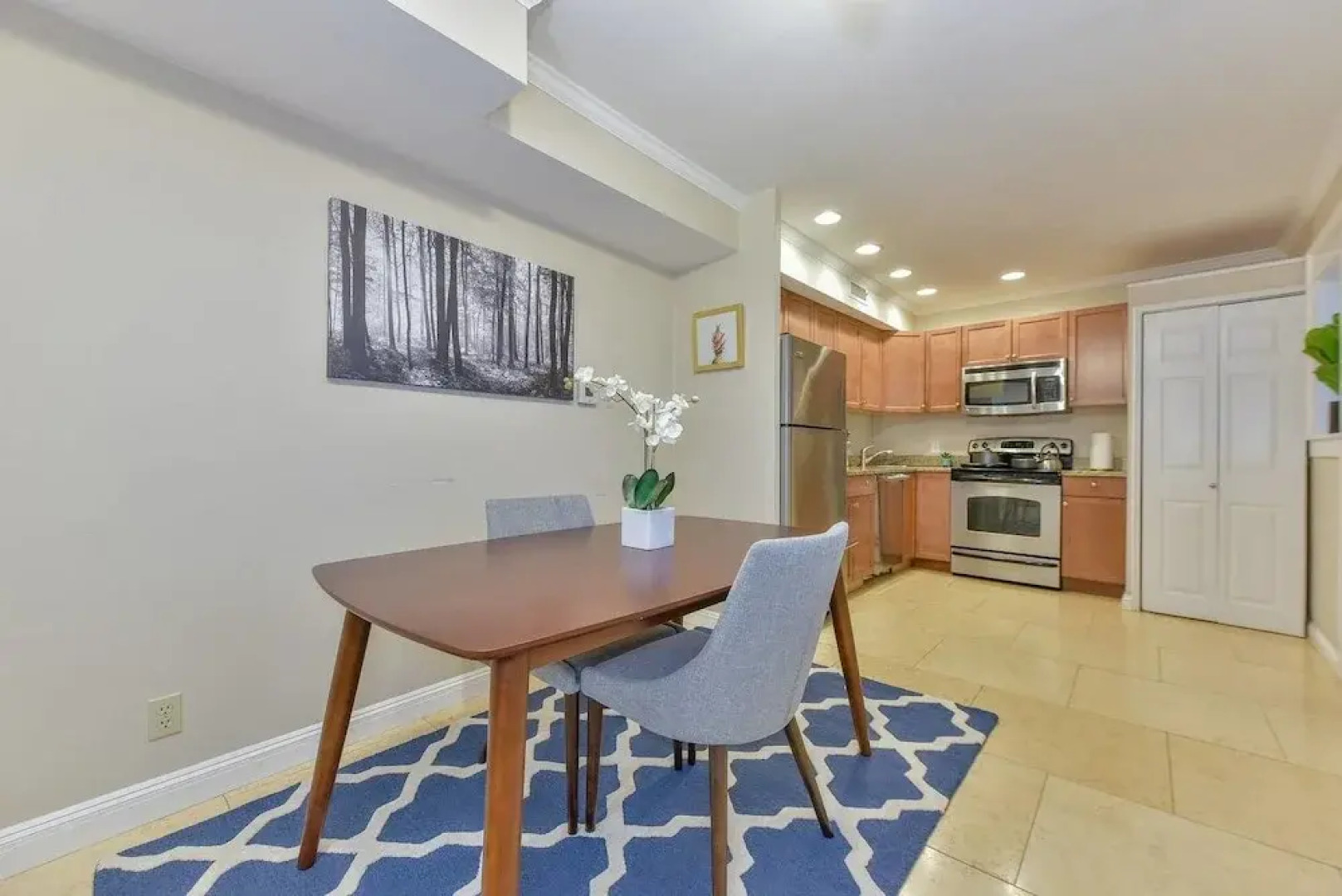 Spacious 1 BR Apt in Beacon Hill by Domio