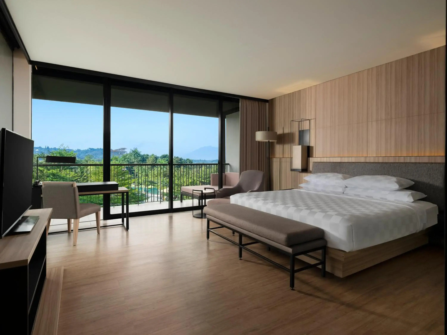 Royal Tulip Gunung Geulis Resort and Golf