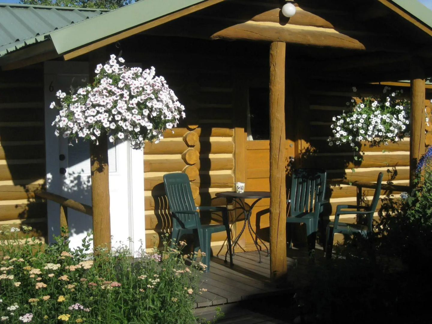Log Cabin Motel