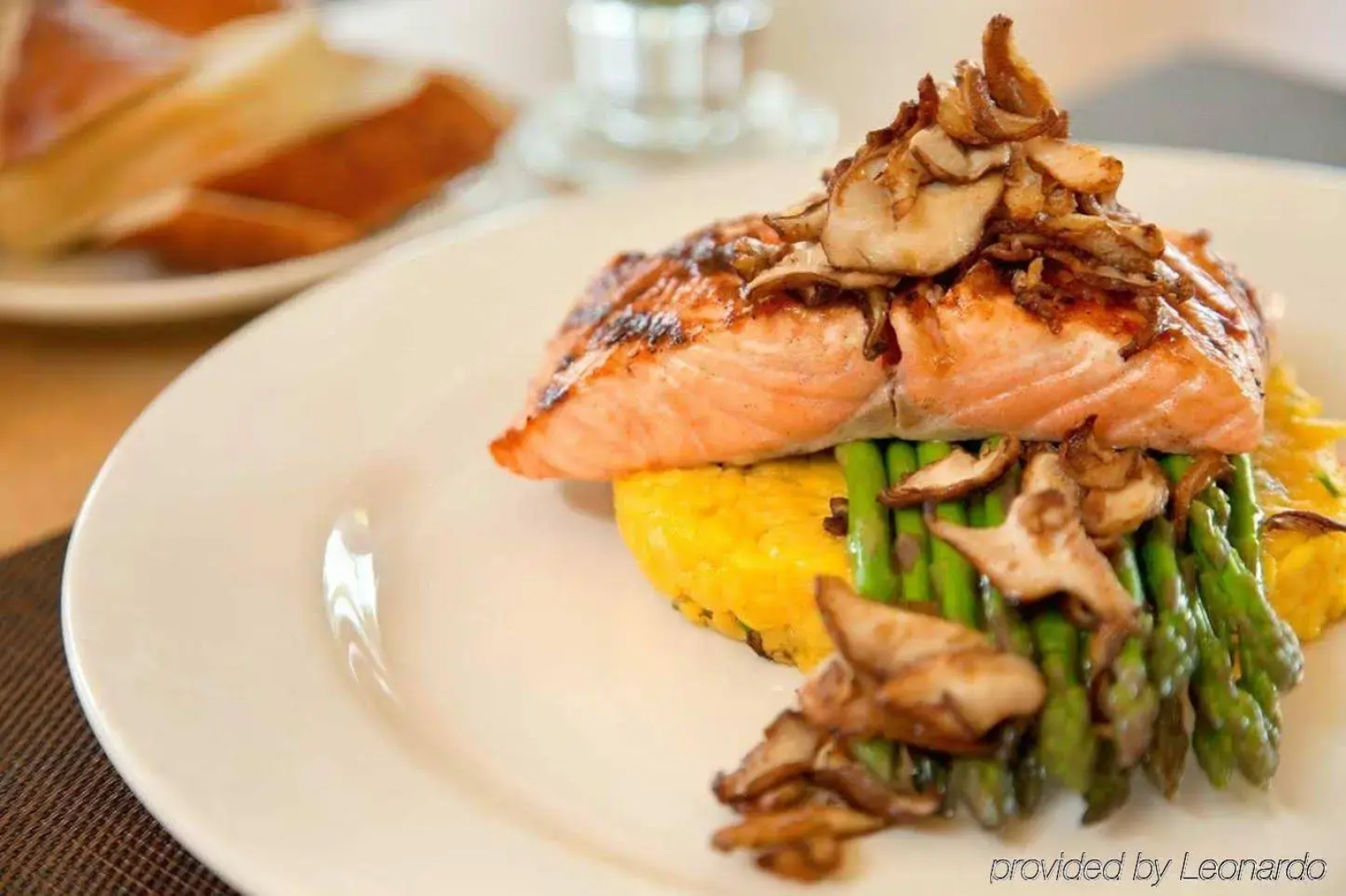 Hilton Garden Inn Chicago / Oak Brook