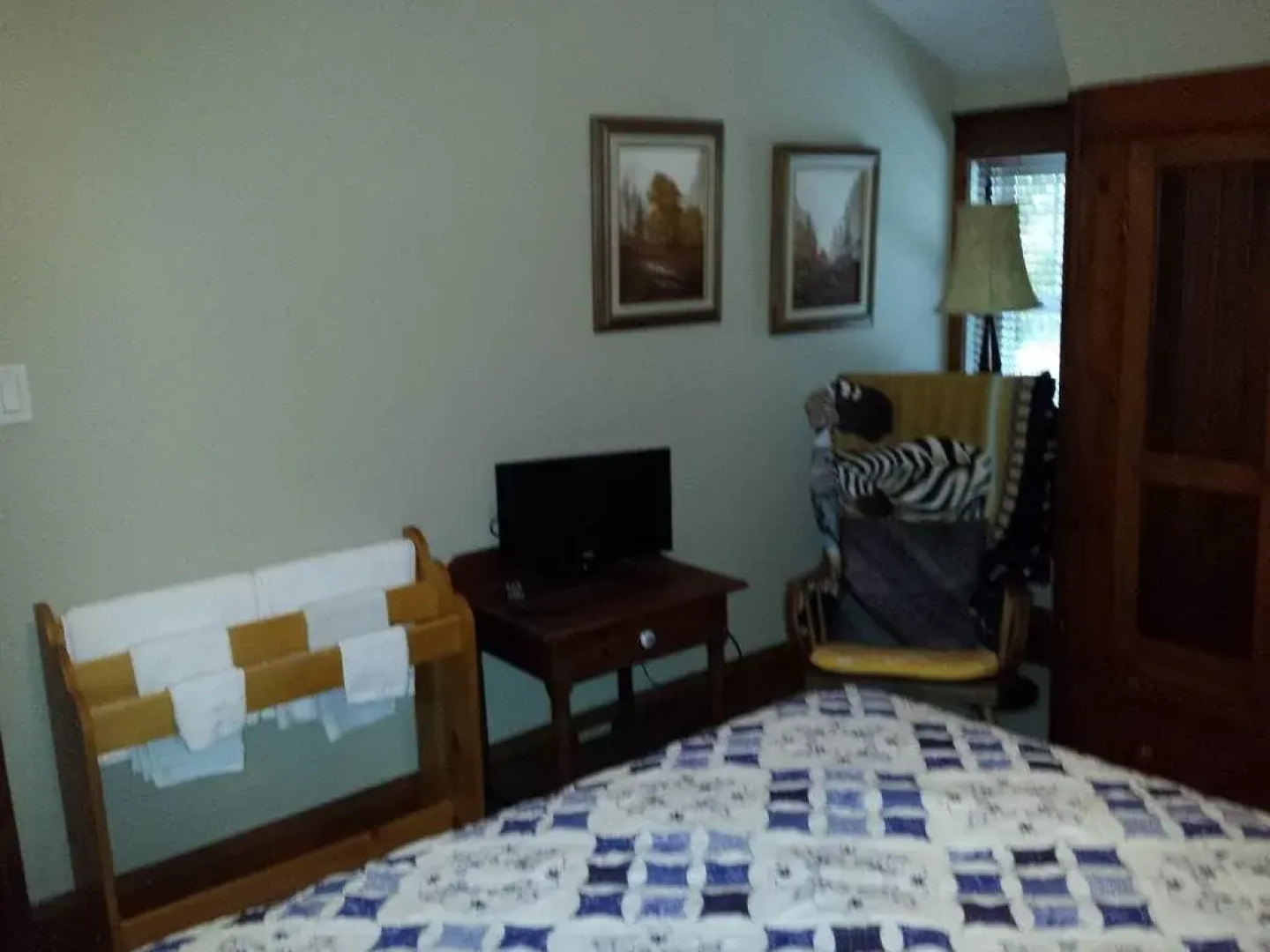 Riverside Caygeon B&B