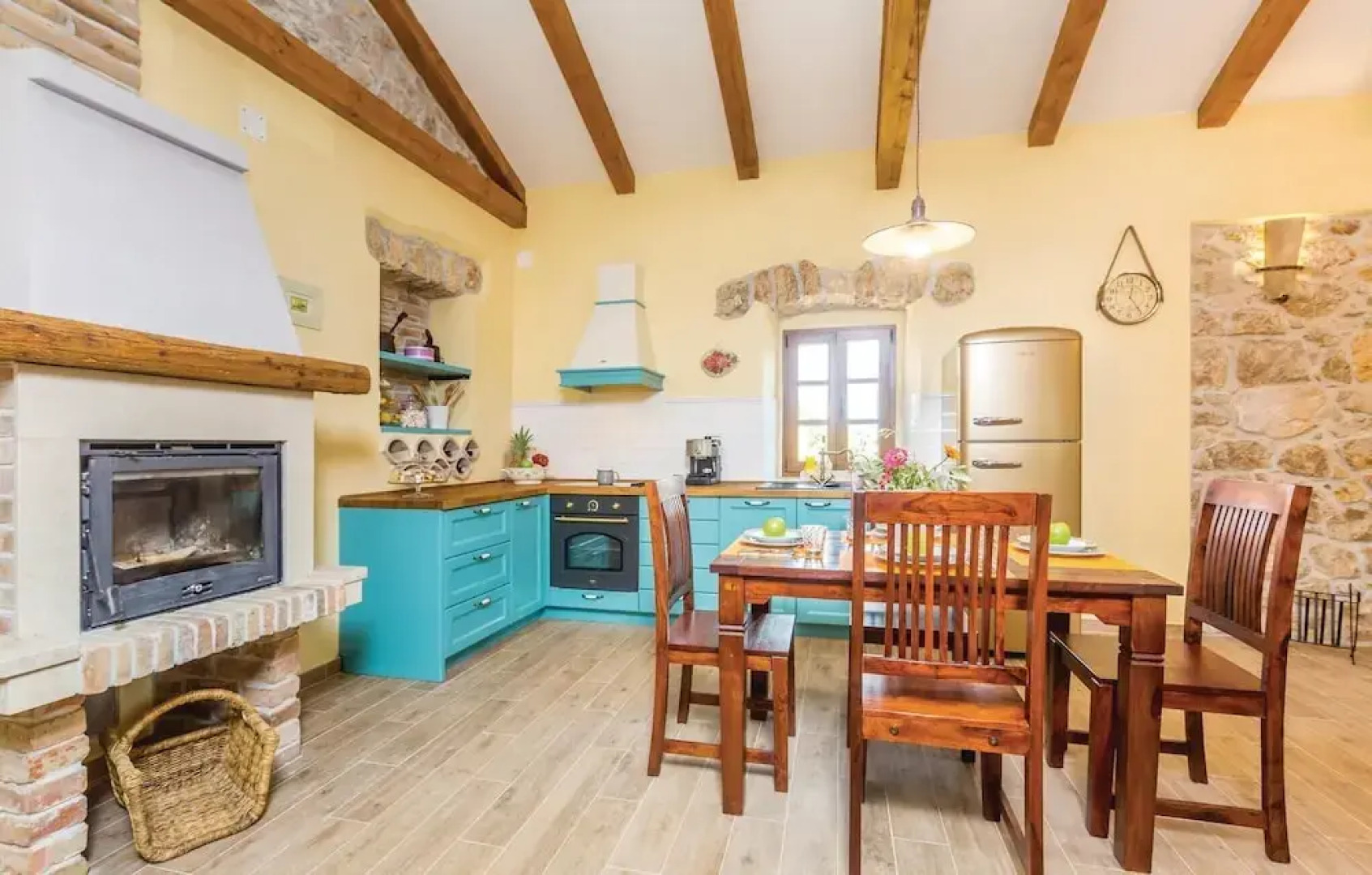 Beautiful Home in Svet Vid Dobrinjski With Wifi and 2 Bedrooms