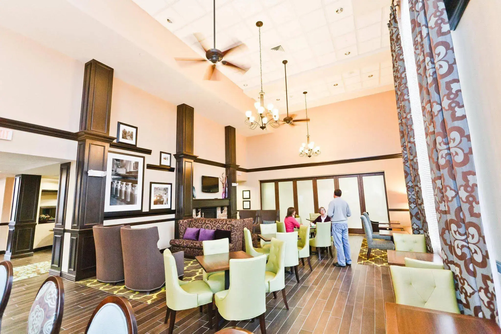 Hampton Inn & Suites Exeter