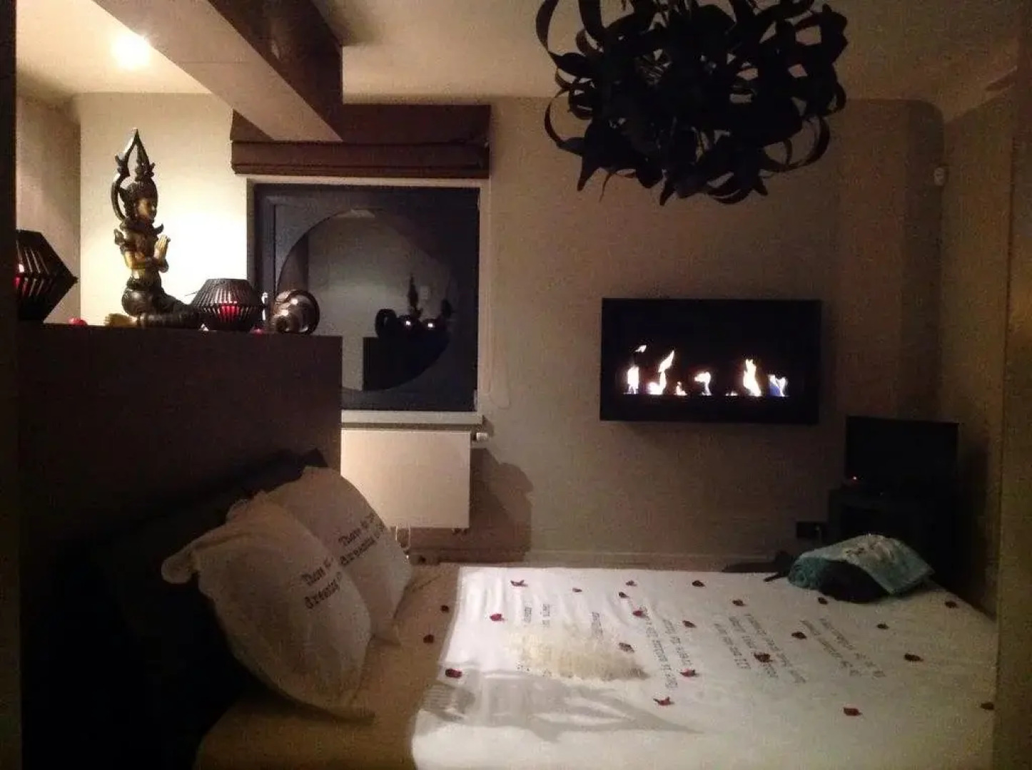 Aux 1001 Nuits suite de luxe avec spa privatif intégré