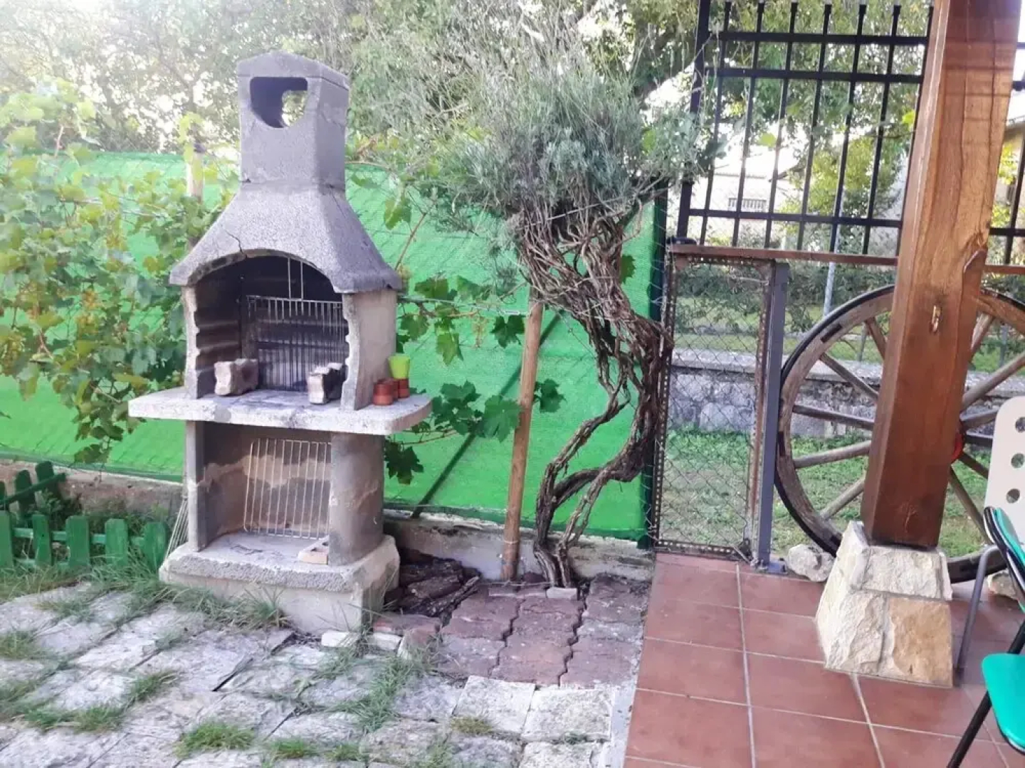 House With 5 Bedrooms in Munain, With Wonderful Mountain View and Enclosed Garden